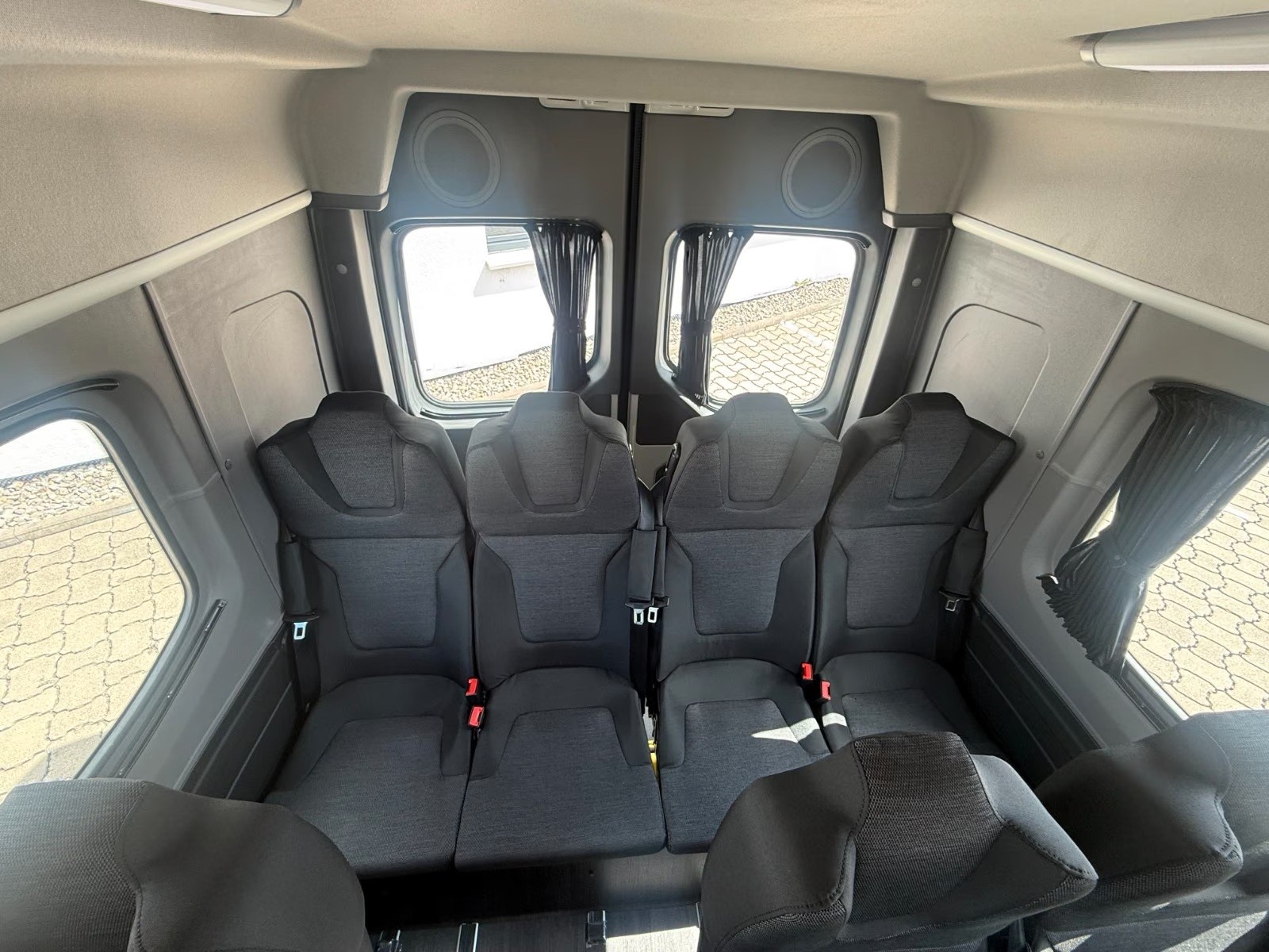 VW Crafter Bus 17-Sitzer-image-15