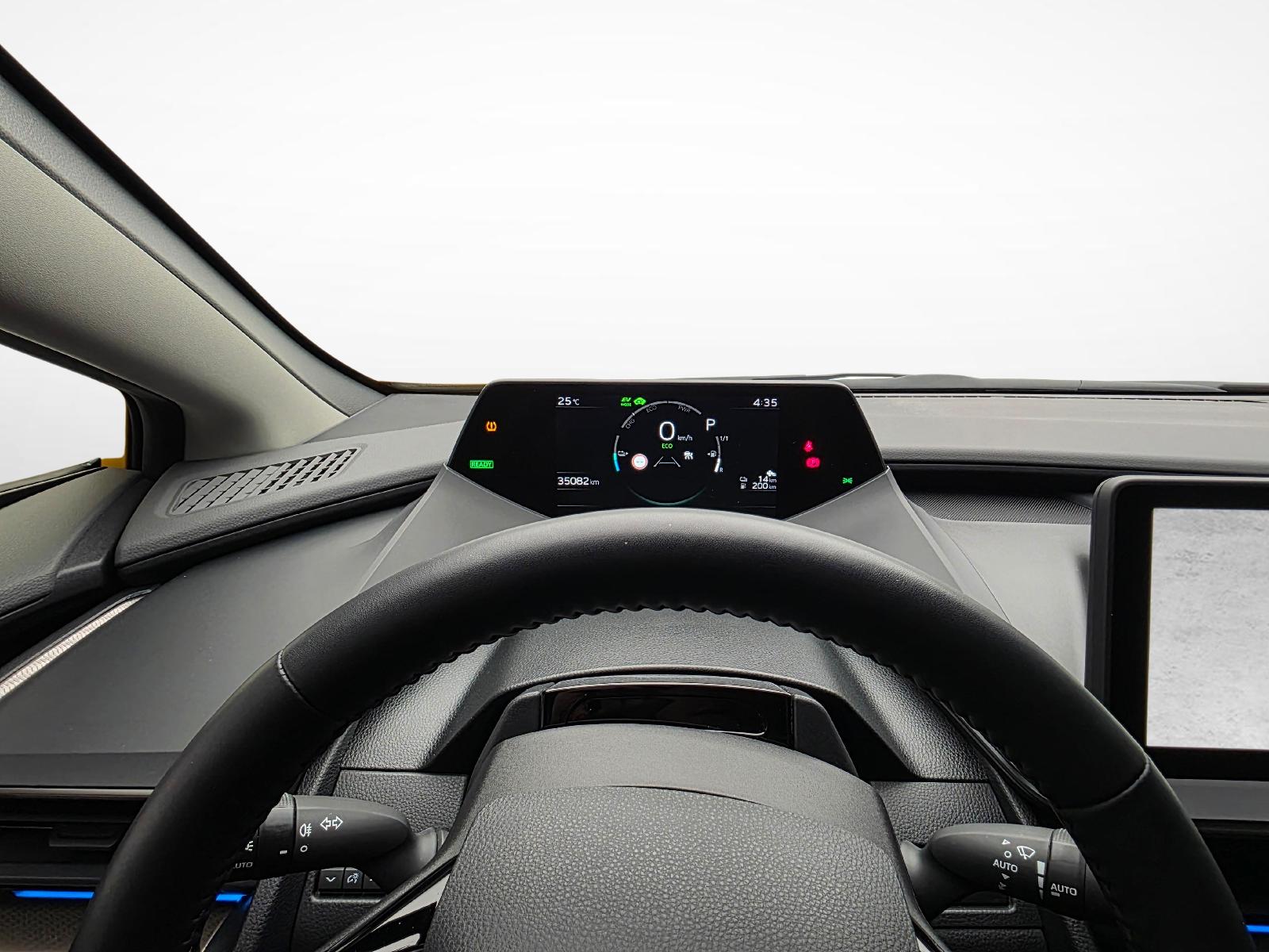TOYOTA Prius 2.0 Plug-In-Hybrid Premium-image-8