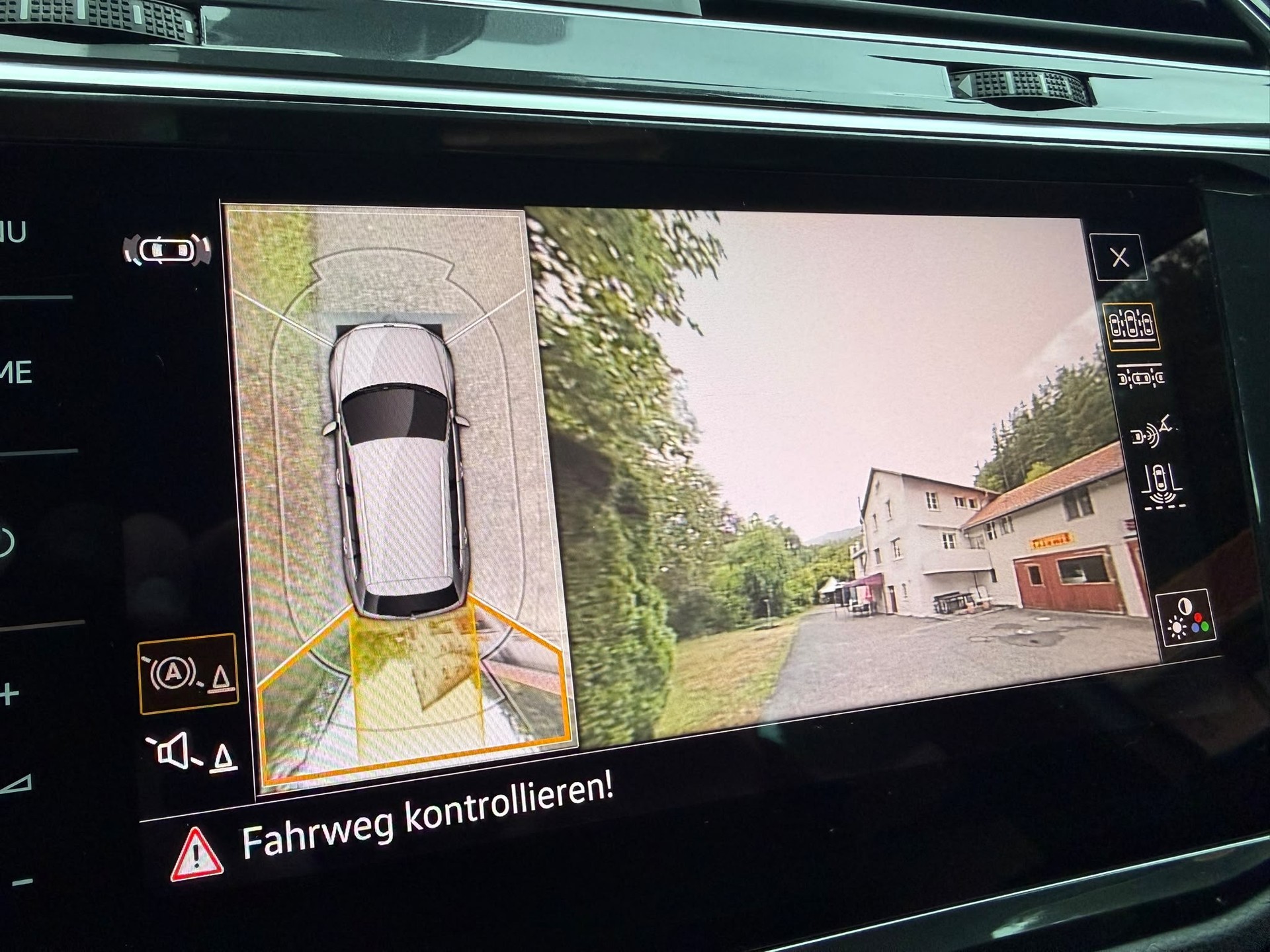 VW Tiguan 2.0 TDI SCR R-Line 4Motion DSG-image-13