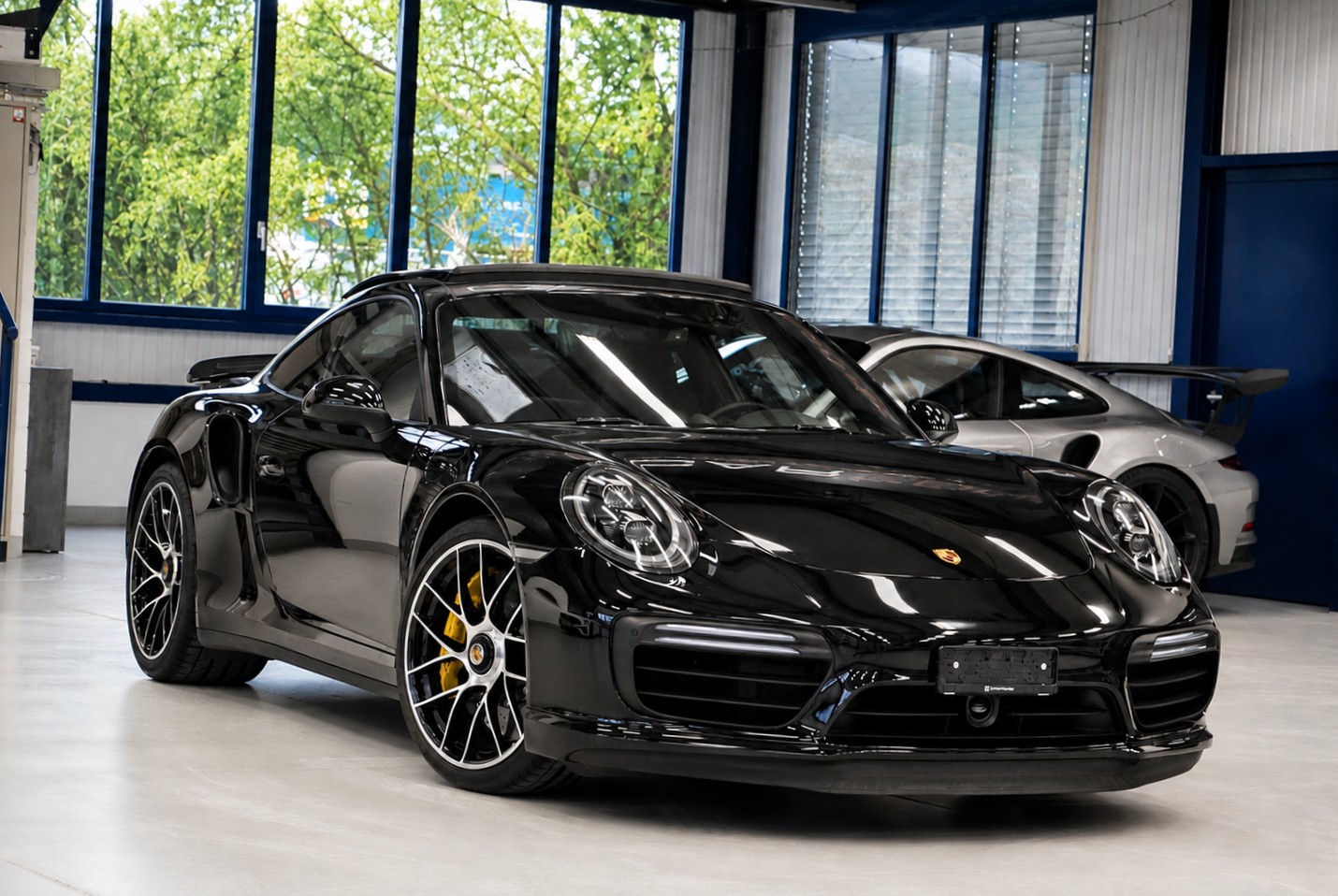 PORSCHE 911 Turbo S PDK // PORSCHE APPROVED BIS 03.2028 //-image-0