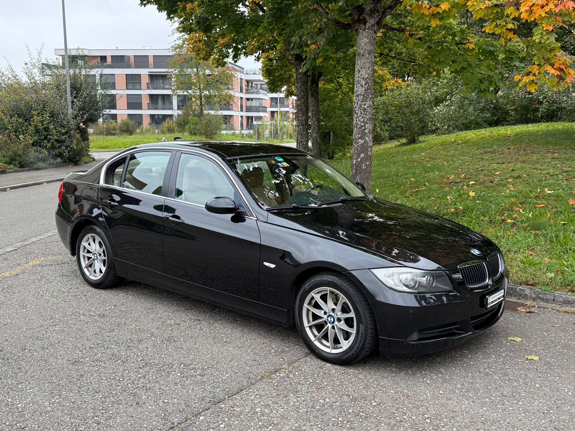 BMW 325xi Automat-image-4