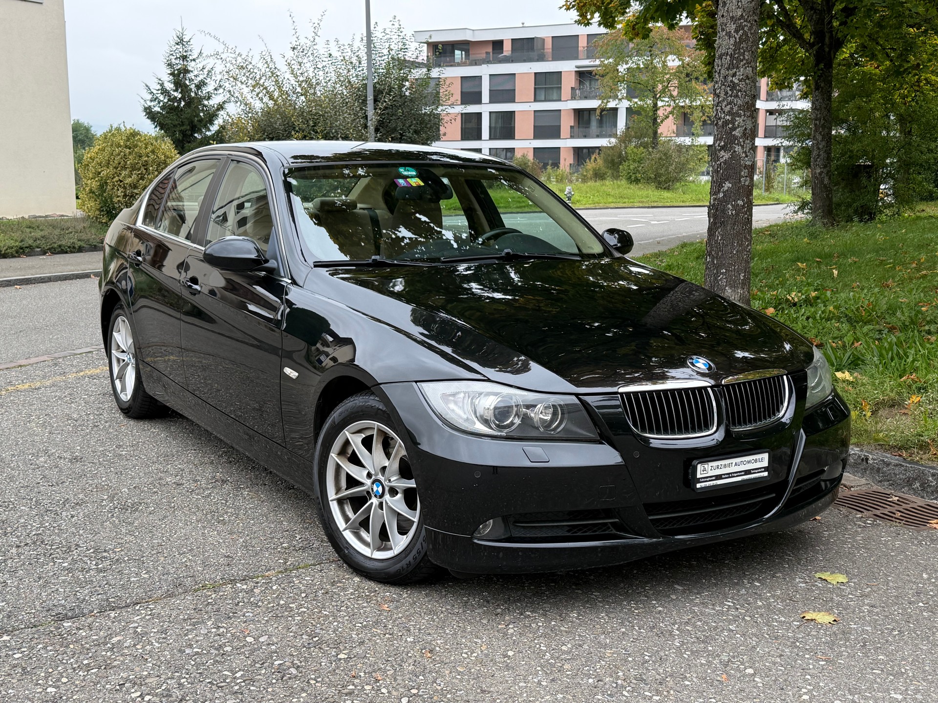 BMW 325xi Automat-image-1