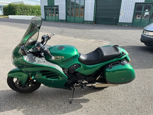 TRIUMPH Trophy