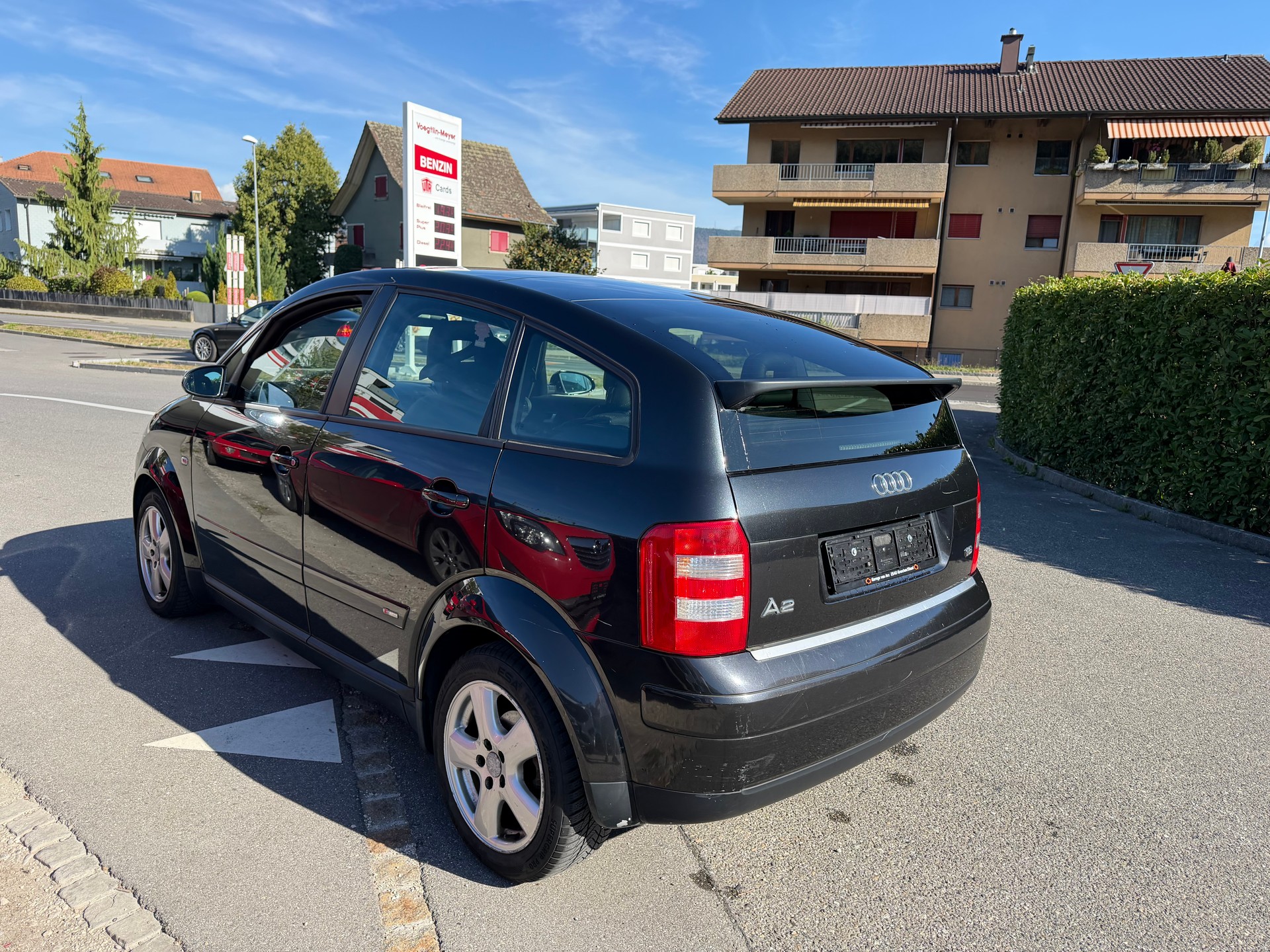 AUDI A2 1.6 FSI S-line frisch ab Mfk-showroom-element-3