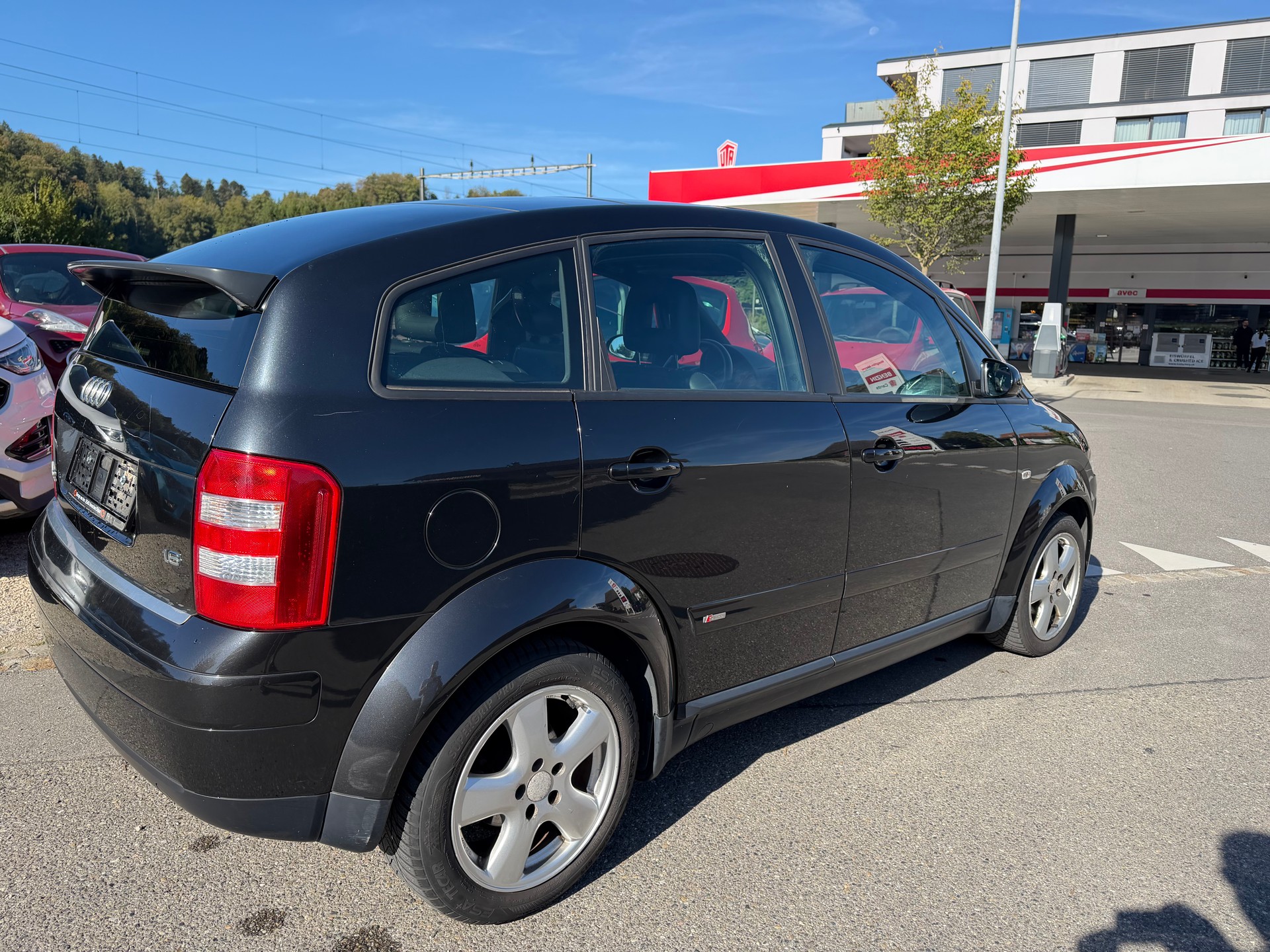 AUDI A2 1.6 FSI S-line frisch ab Mfk-showroom-element-2
