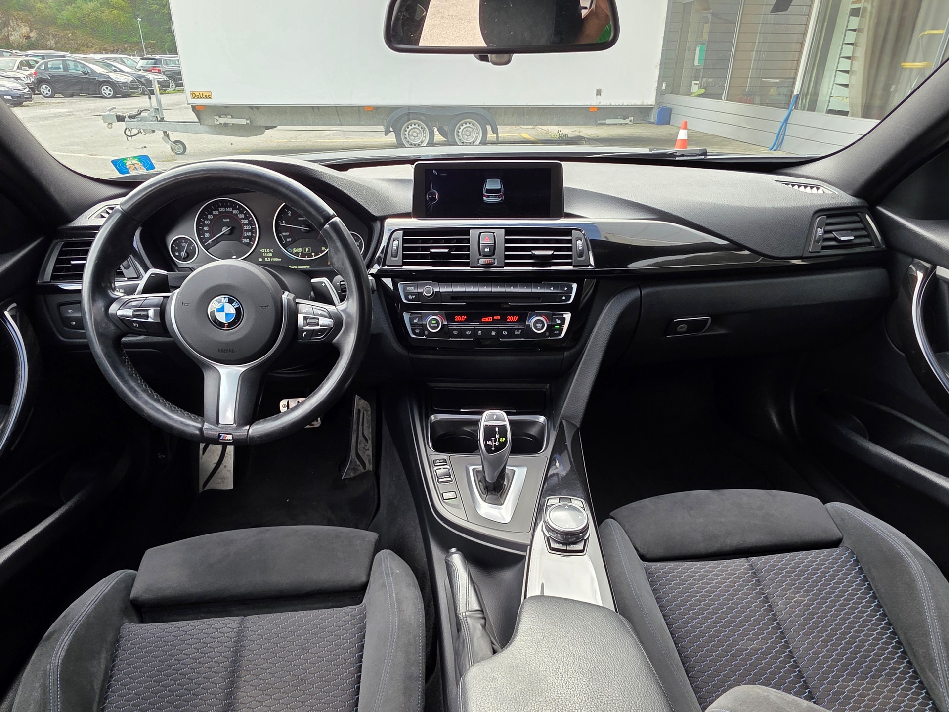BMW 328i xDrive Touring Steptronic-image-5