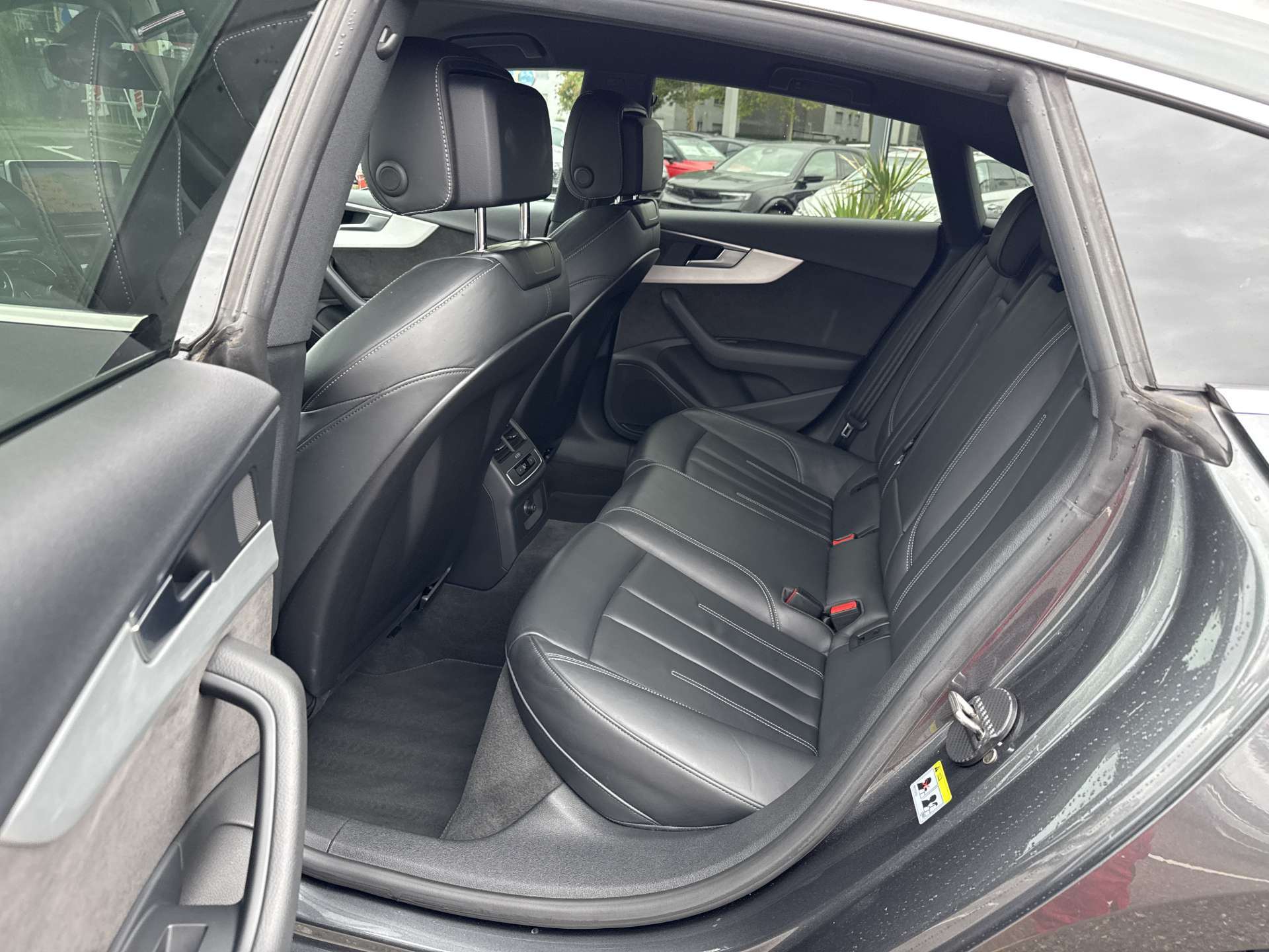 AUDI A5 Sportback 45 TDi Sport S-Line 231PS quattro Tiptronic-Automat-image-6