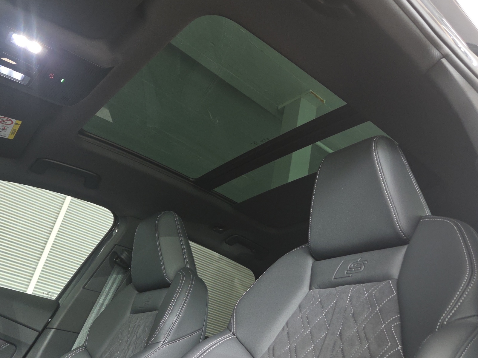 AUDI Q4 e-tron SUV quattro performance-image-11