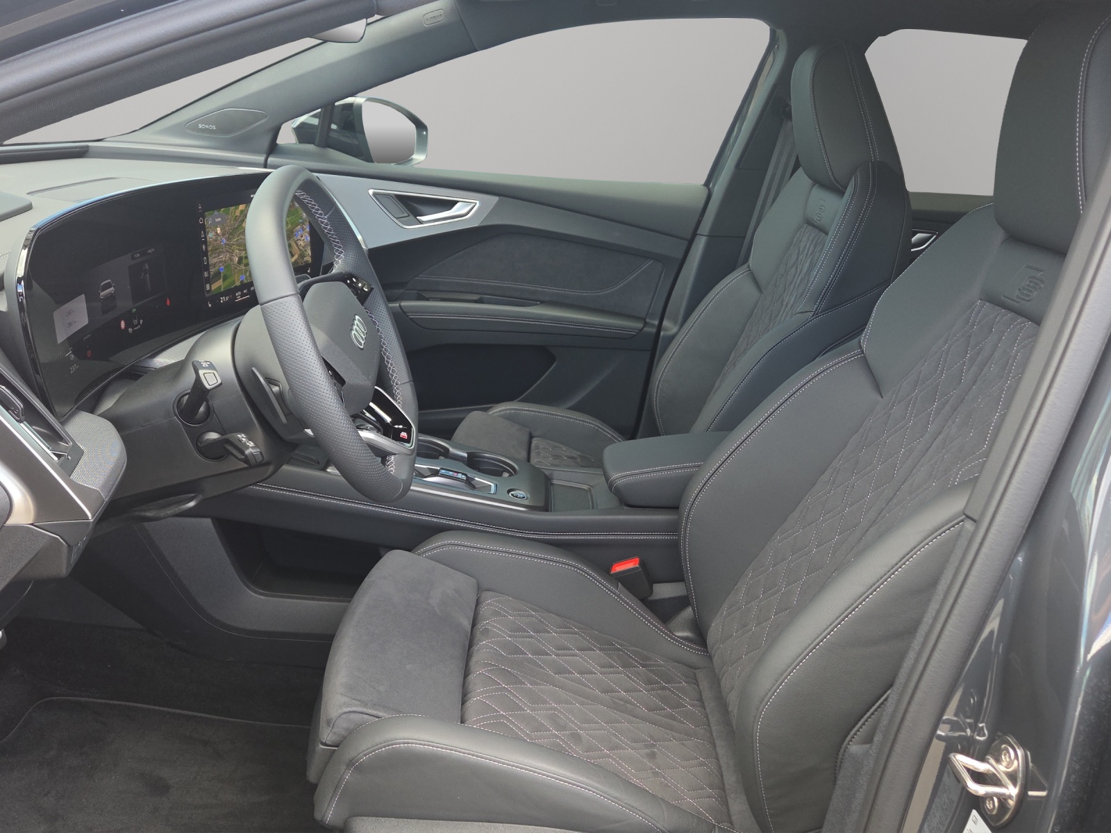 AUDI Q4 e-tron SUV quattro performance-image-5