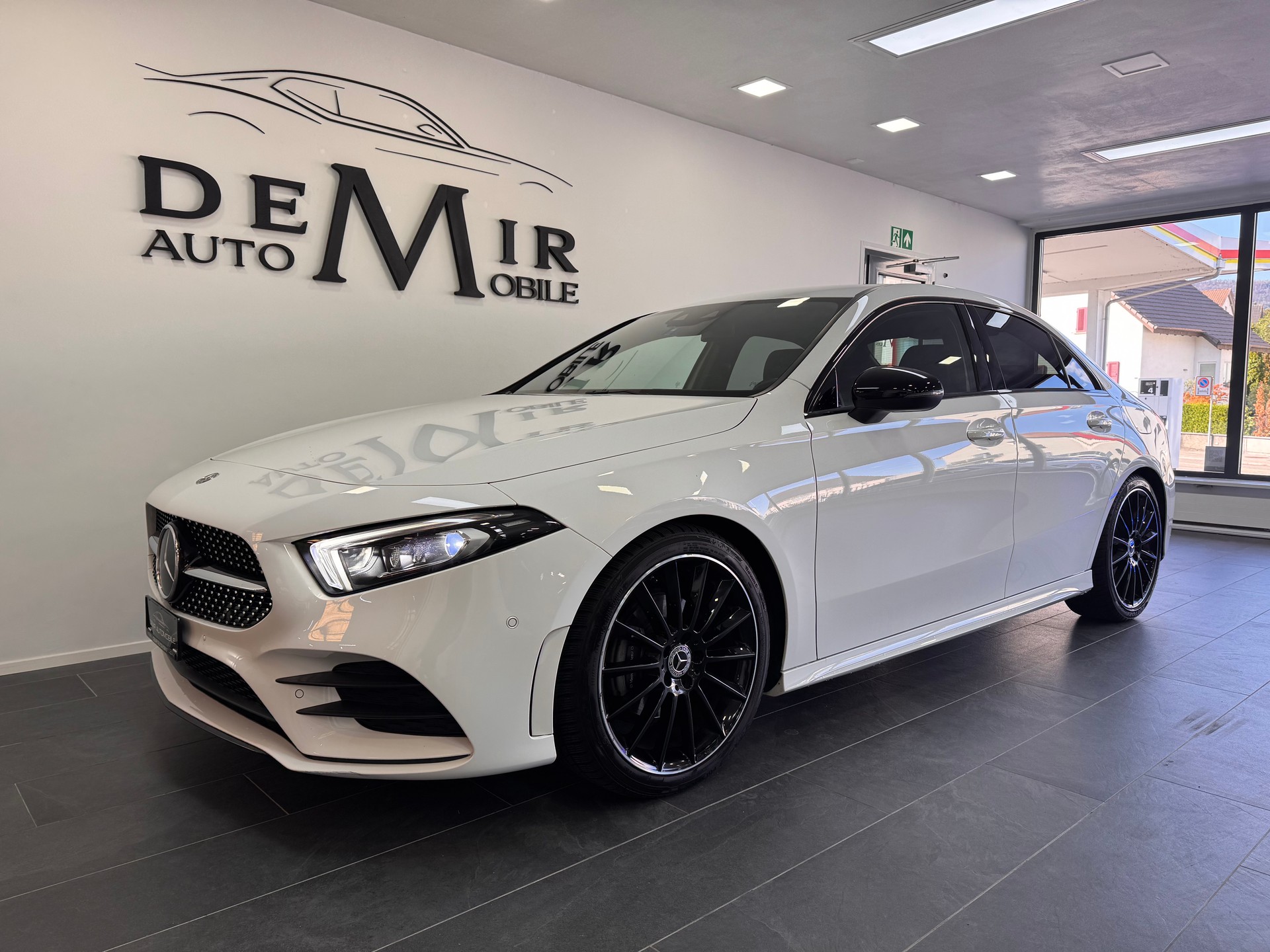 MERCEDES-BENZ A 200 Limousine AMG Line 7G-DCT *Multibeam LED / Rückfahrkamera / Ambientebeleuchtung / Memory / Totwinkel- & Spurehalteassist*