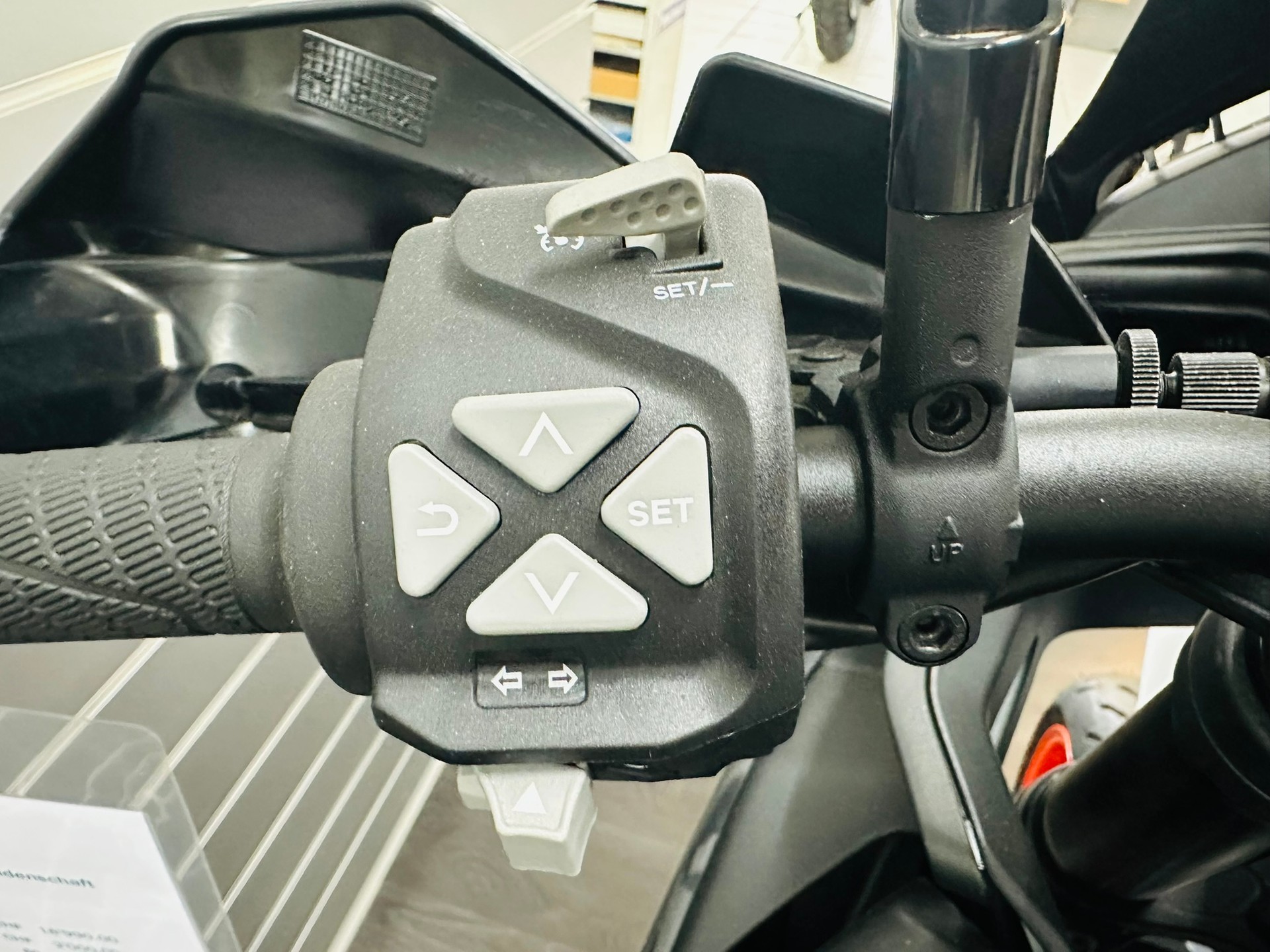 KTM 890 SMT Supermoto Travel-image-6