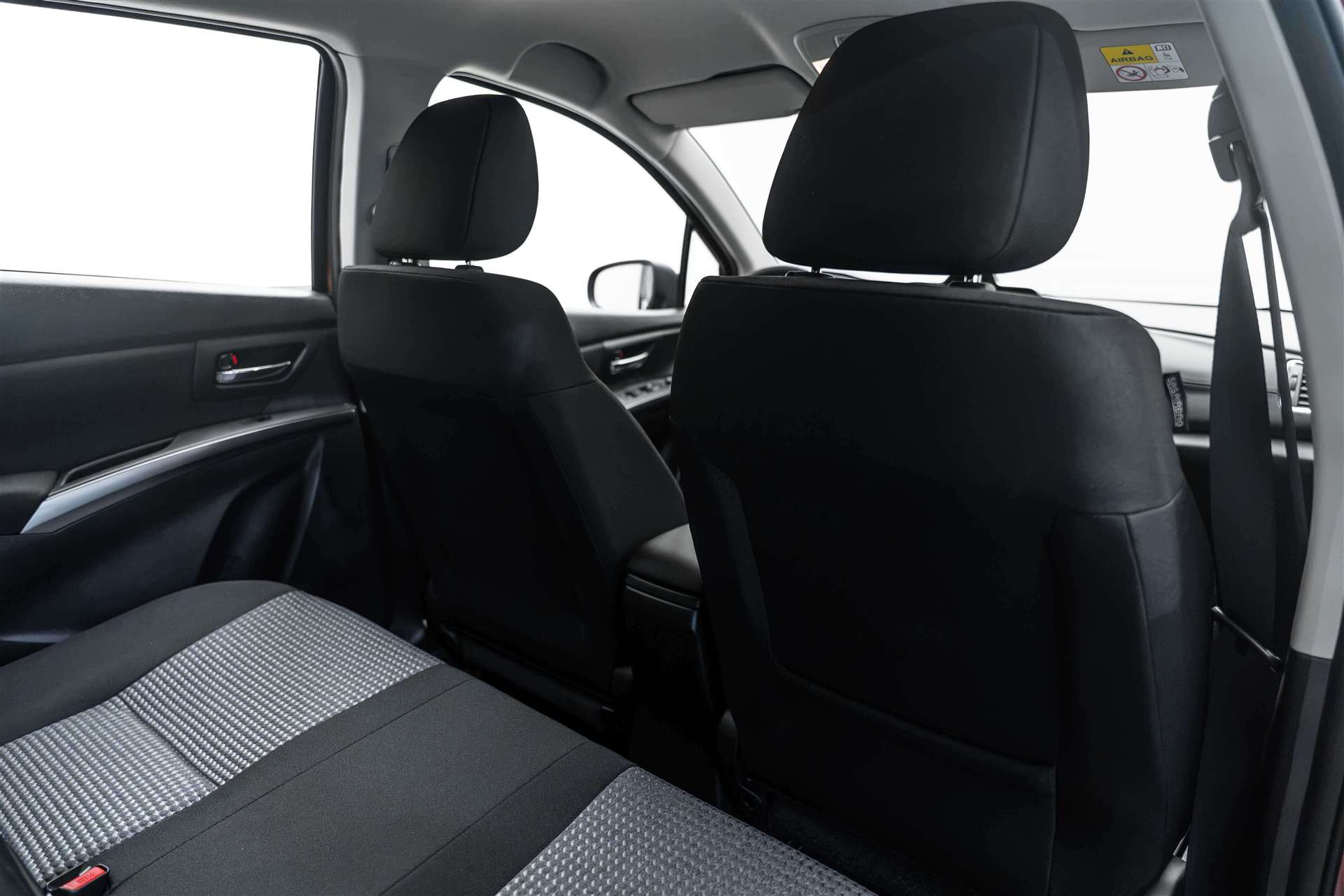 SUZUKI SUZUKI S-Cross 1.4 16V Compact 4WD MHD Automat-image-12