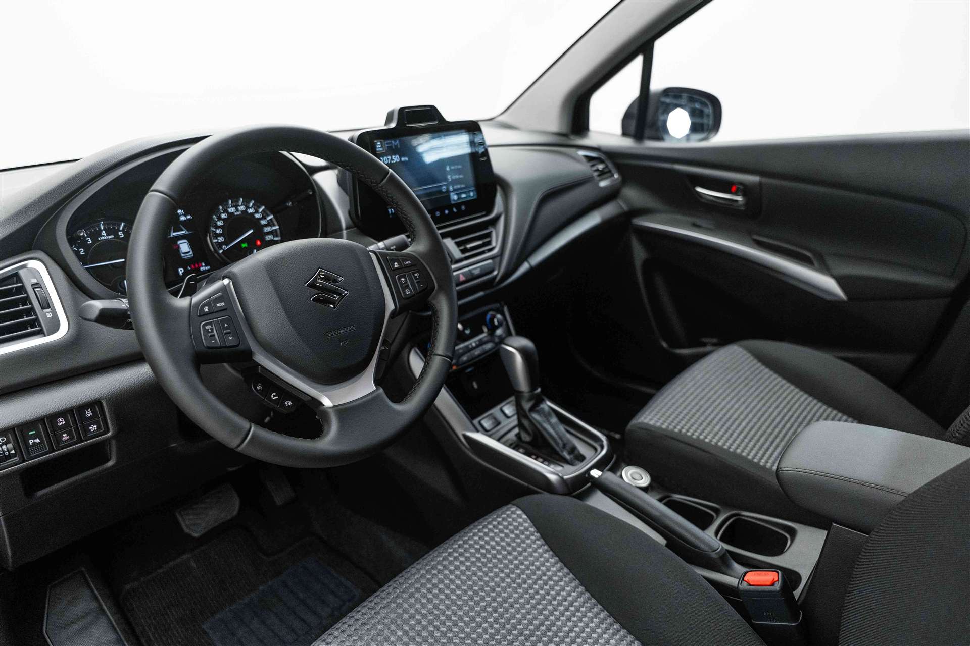 SUZUKI SUZUKI S-Cross 1.4 16V Compact 4WD MHD Automat-image-7