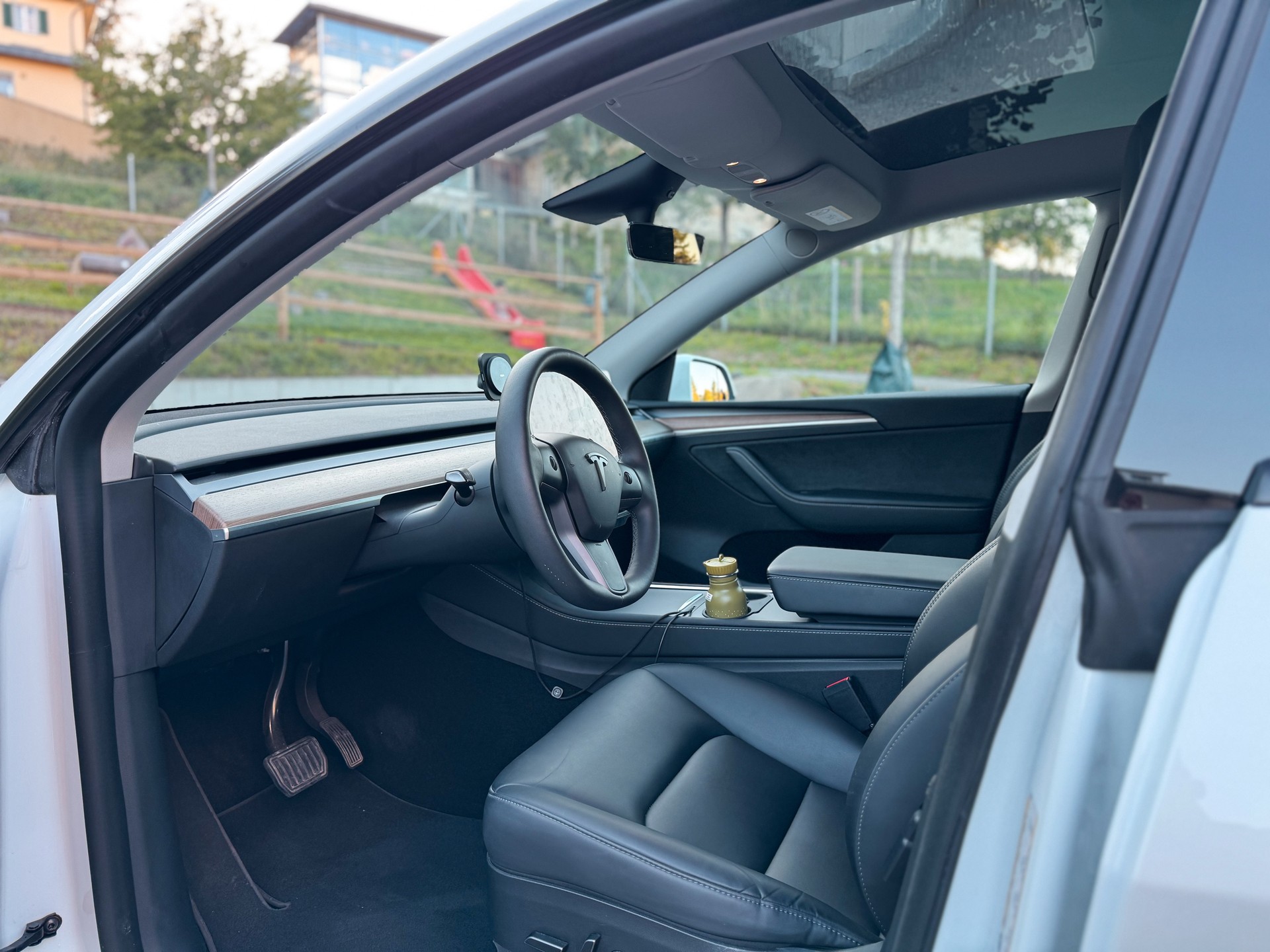 TESLA Standard RWD-image-7