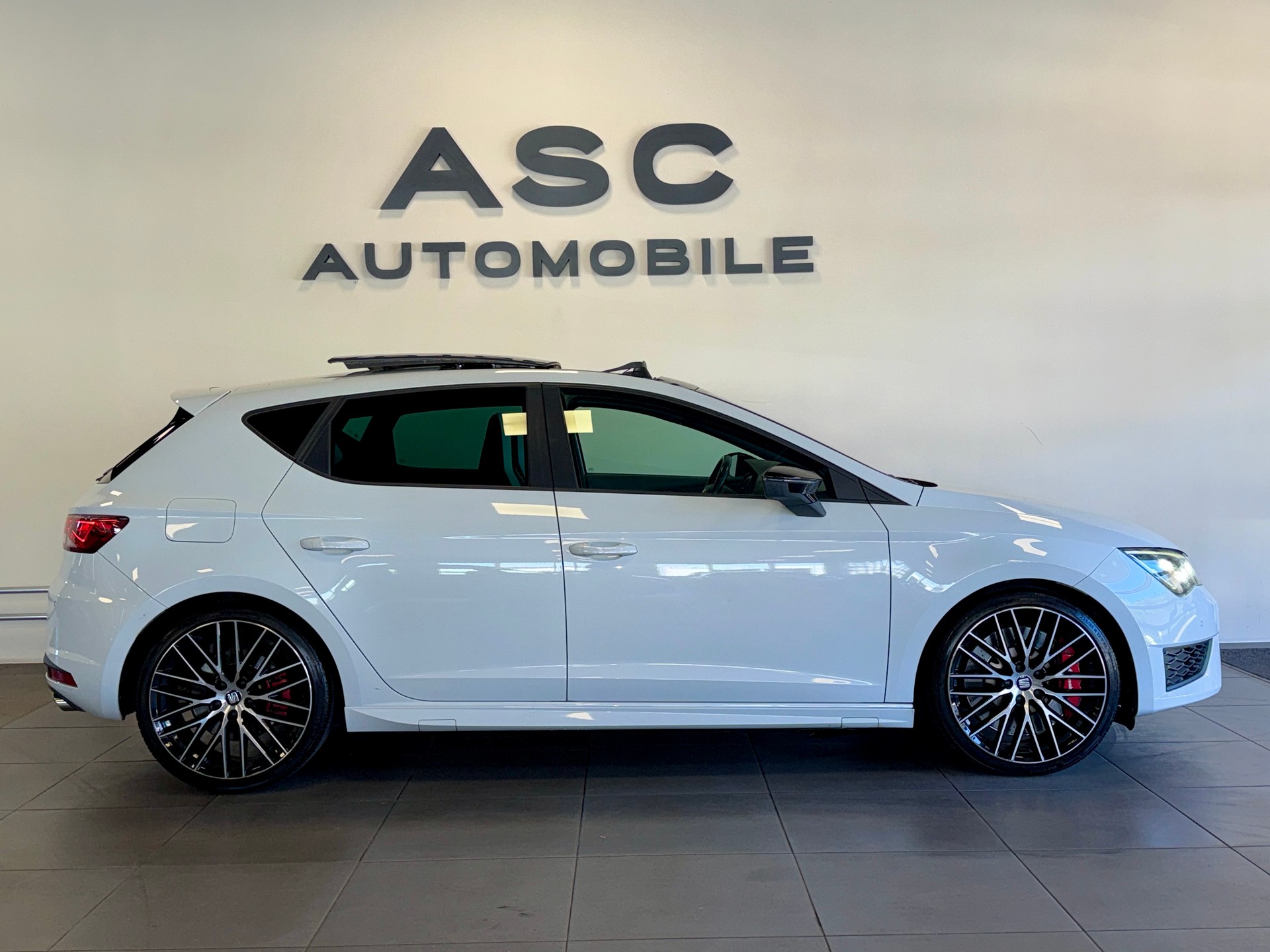 SEAT Leon 2.0 TSI Cupra 280 DSG *Panoramaglasdach*-image-1
