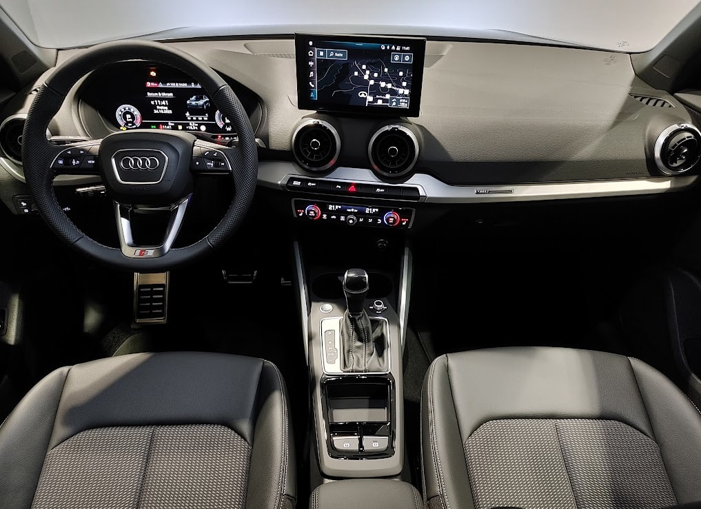 AUDI Q2 35 TFSI S line S-tronic-image-10
