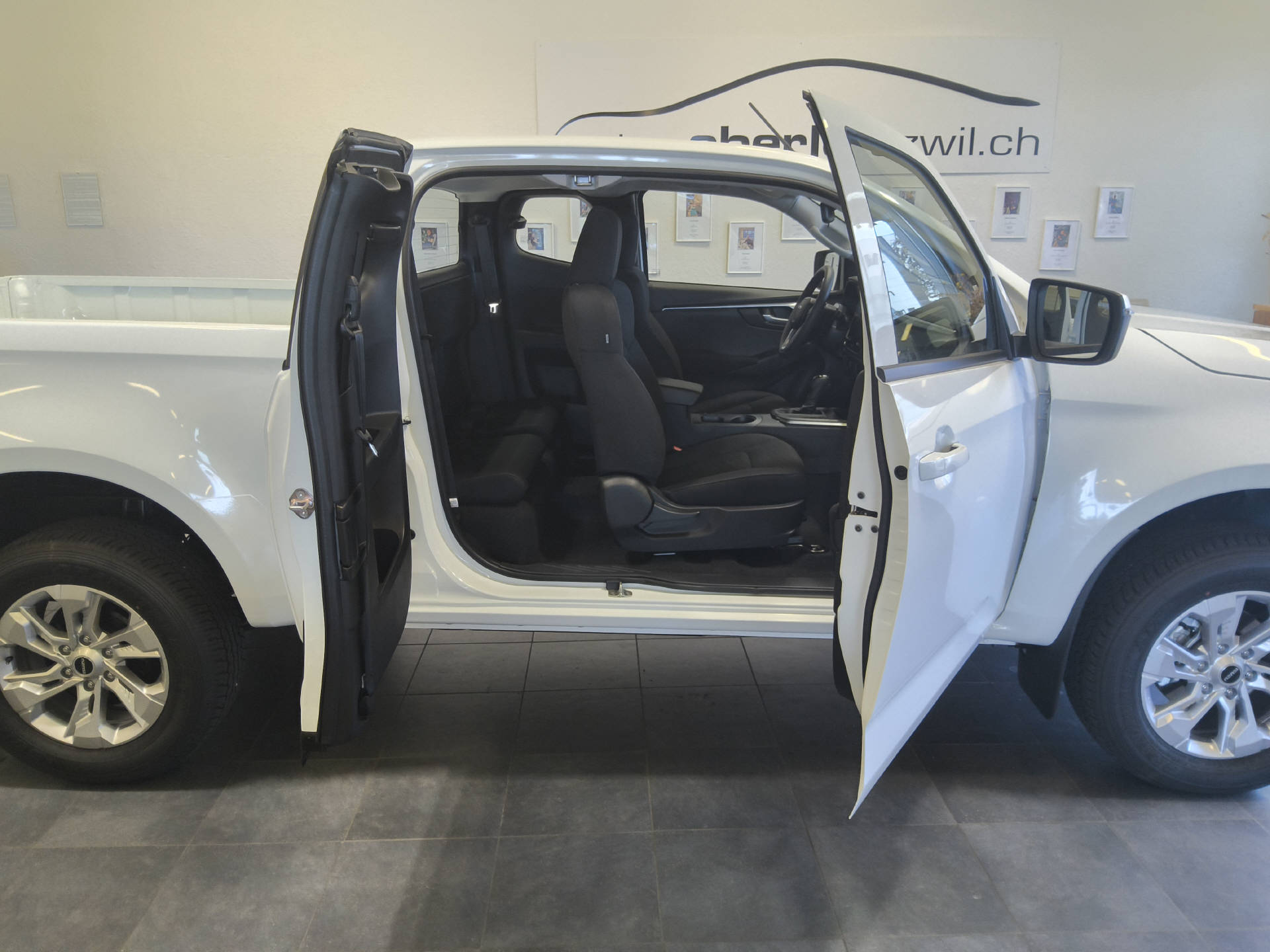 ISUZU D-Max Space Pick-up 2.2 DDi Evolution 4x4-image-8