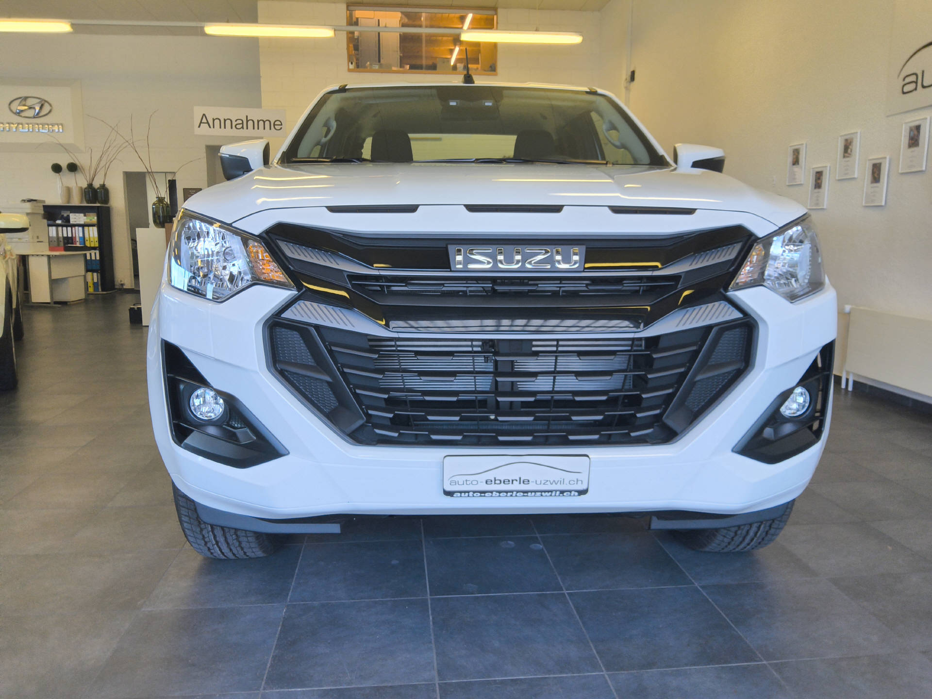 ISUZU D-Max Space Pick-up 2.2 DDi Evolution 4x4-image-2