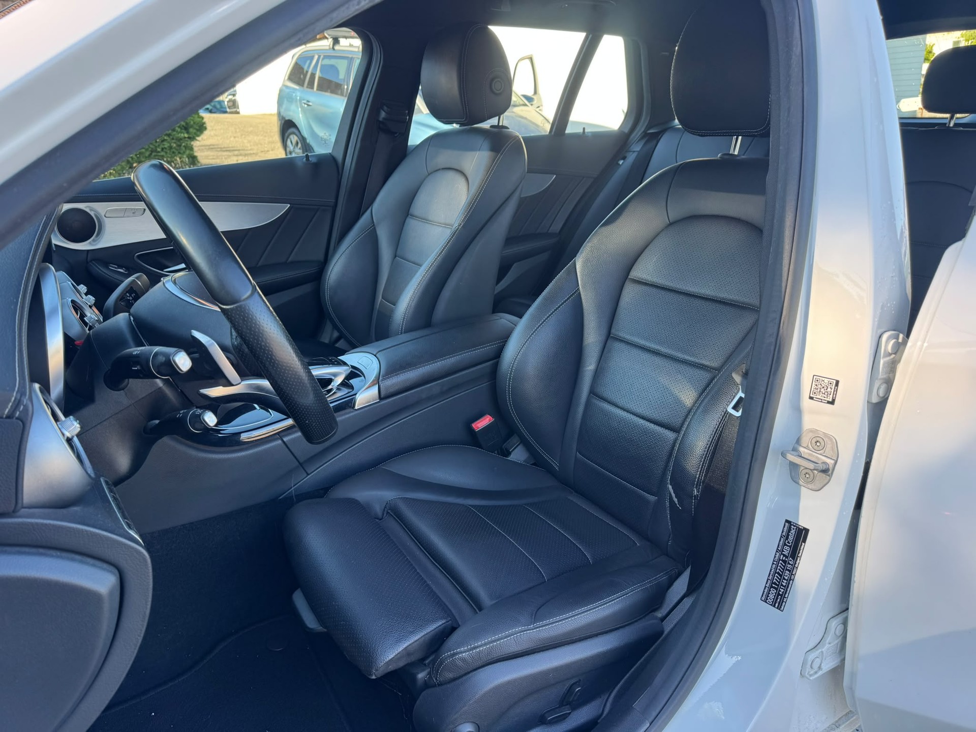 MERCEDES-BENZ C 400 AMG Line 4Matic 7G-Tronic-image-12