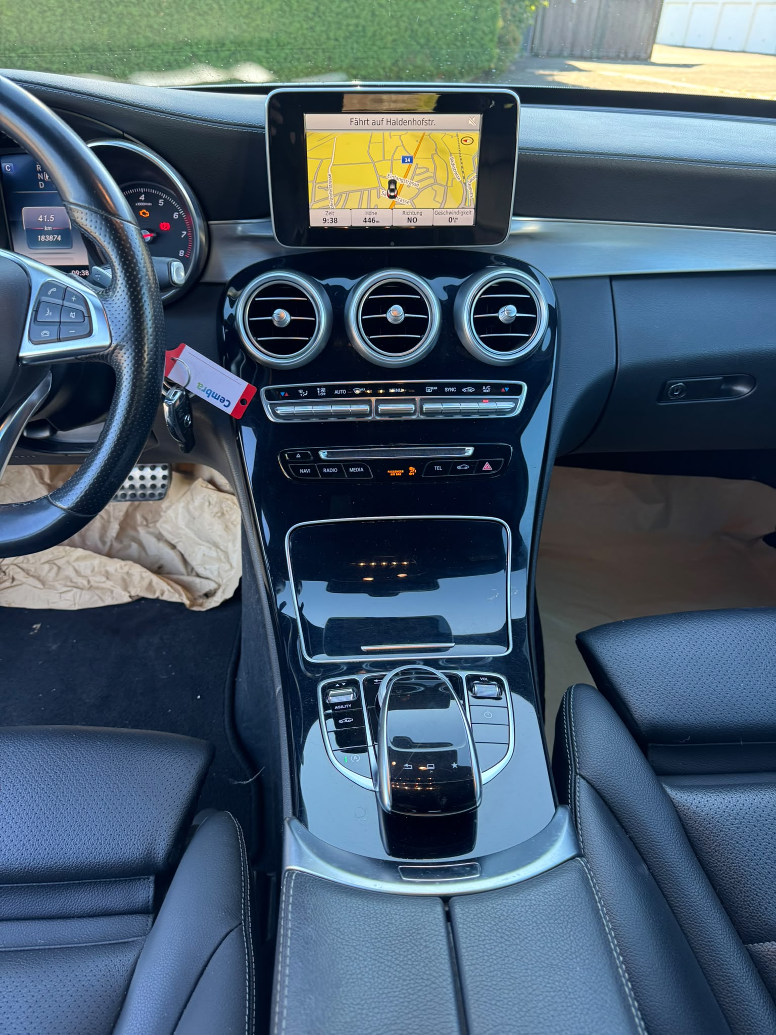 MERCEDES-BENZ C 400 AMG Line 4Matic 7G-Tronic-image-11