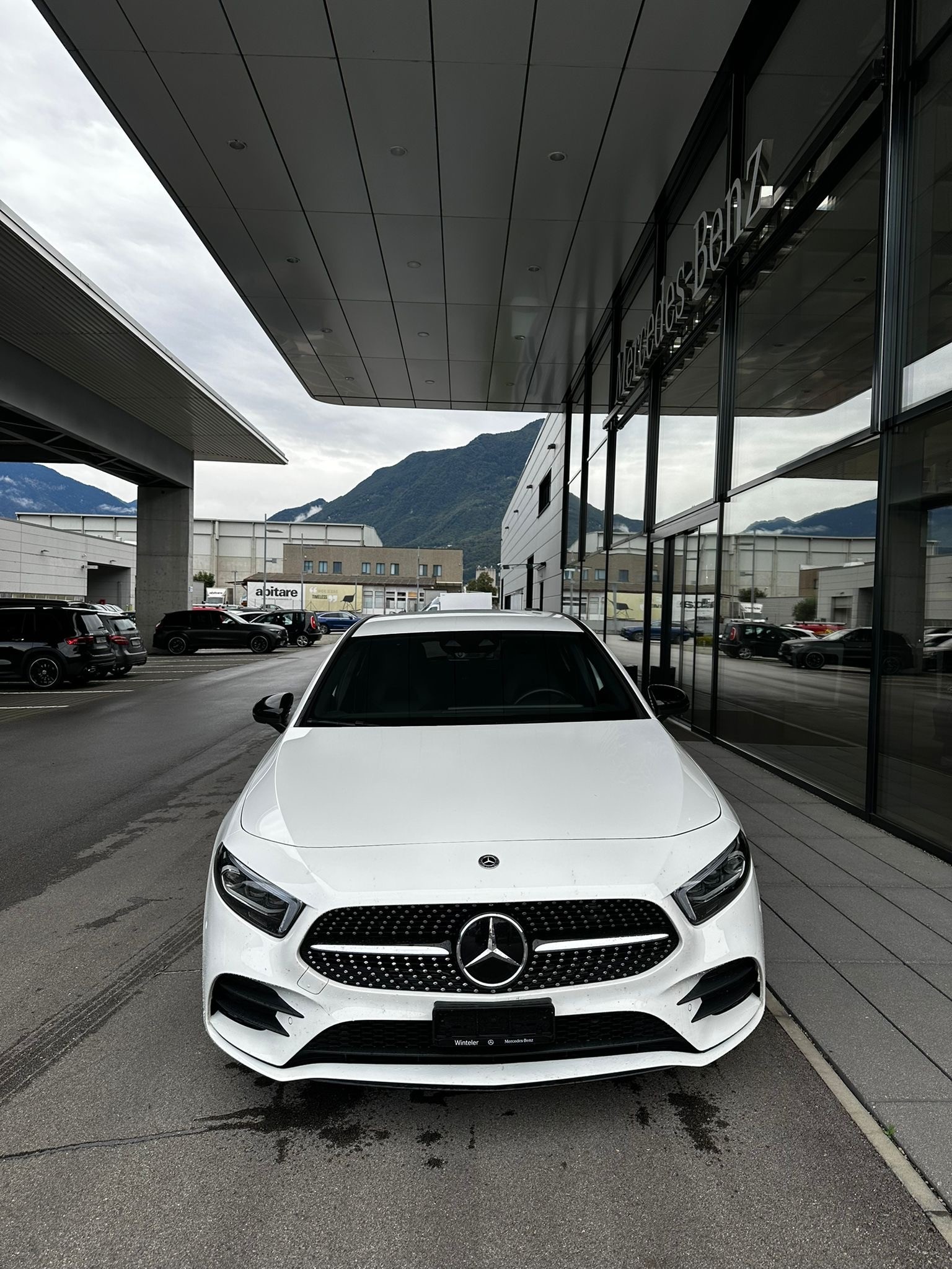 MERCEDES-BENZ A 200 4Matic AMG Line 8G-DCT-image-0