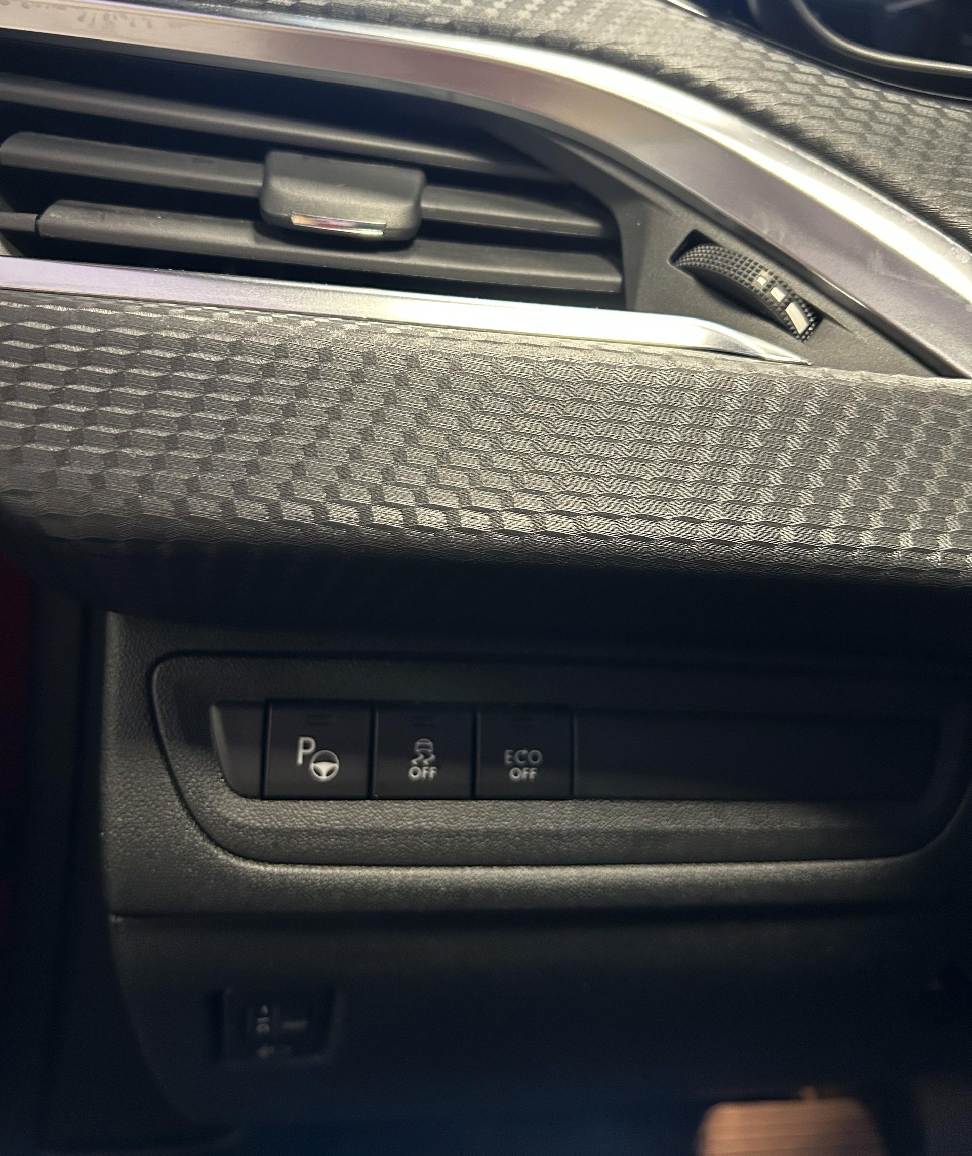 PEUGEOT 208 1.2 PureTech Allure S/S AUTOMATIQUE-image-13