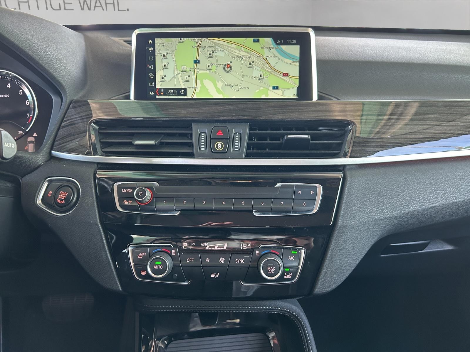 BMW X1 20i xDrive-image-11