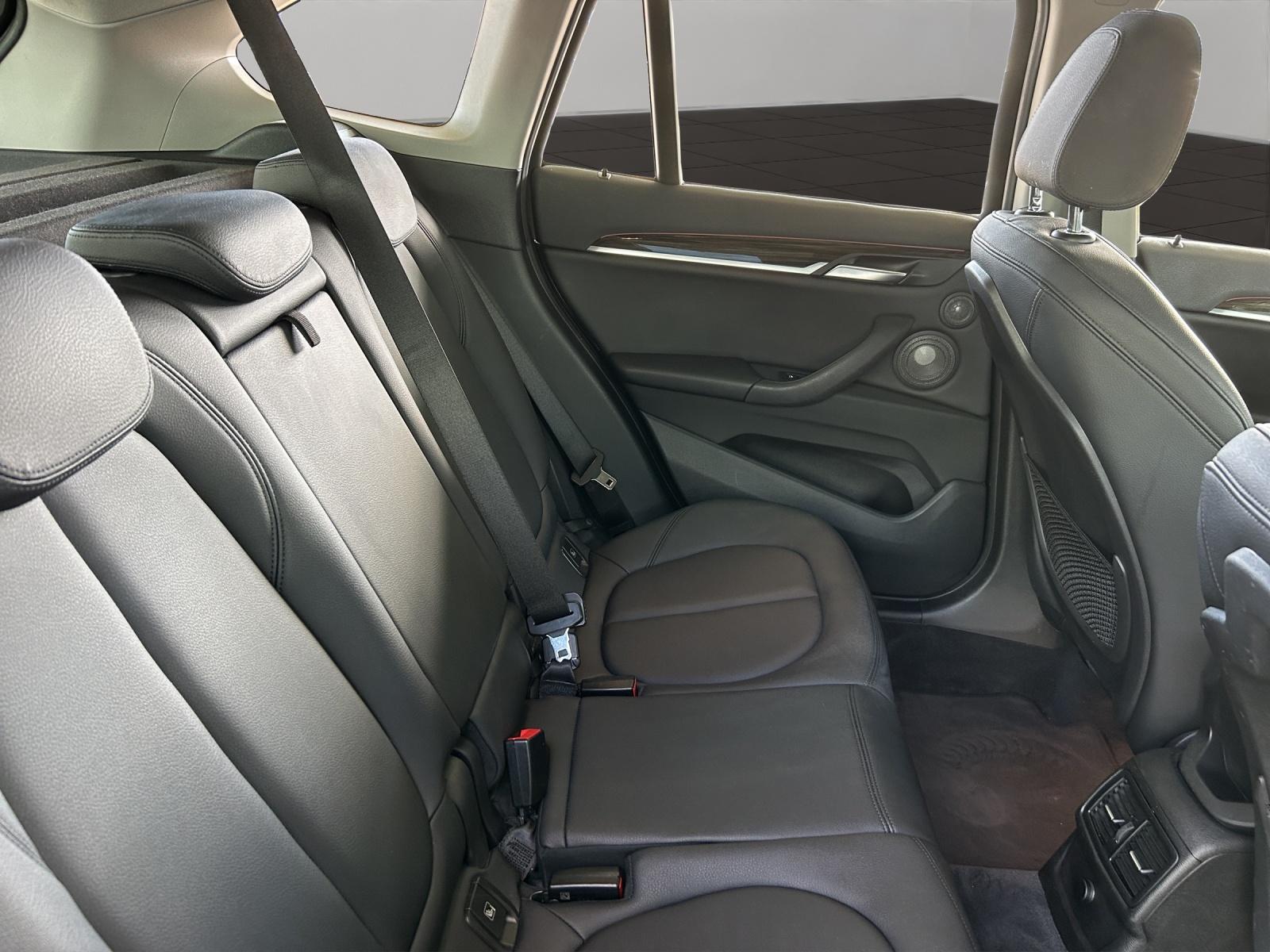 BMW X1 20i xDrive-image-22