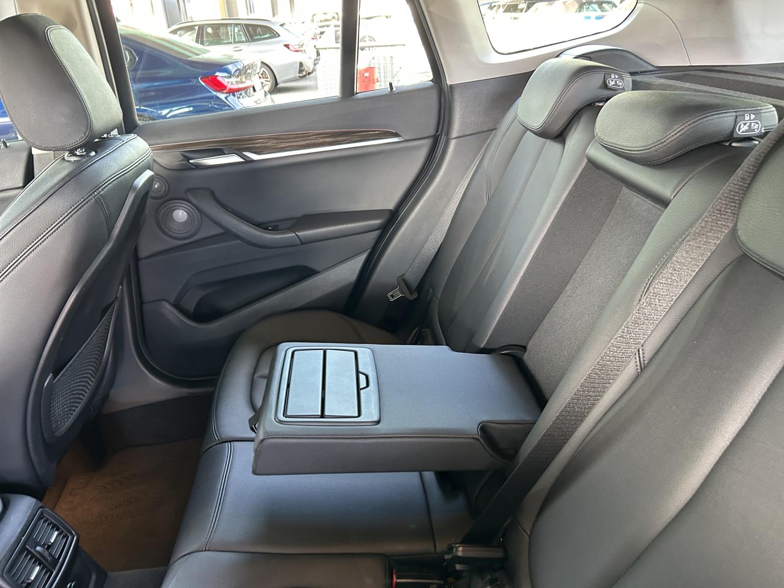 BMW X1 20i xDrive-image-21