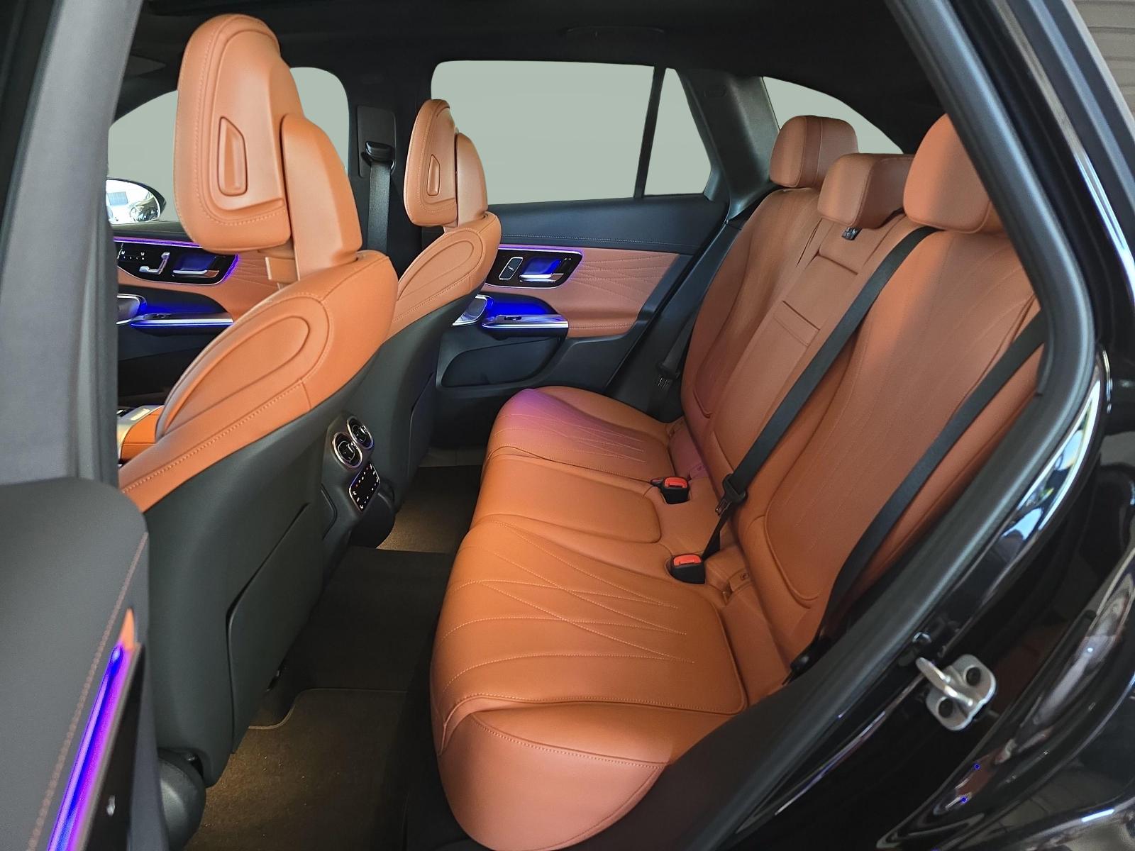 MERCEDES-BENZ GLC 220 d 4MATIC AMG Line-image-10
