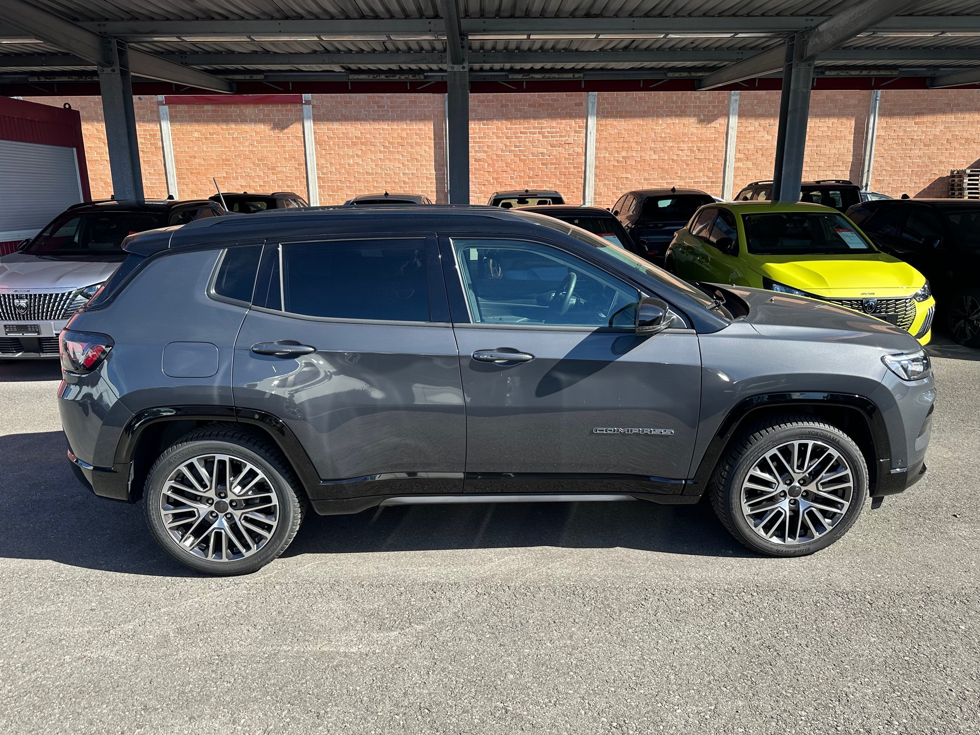 JEEP Compass 4x2 1.5 T MHEV Summit-image-1