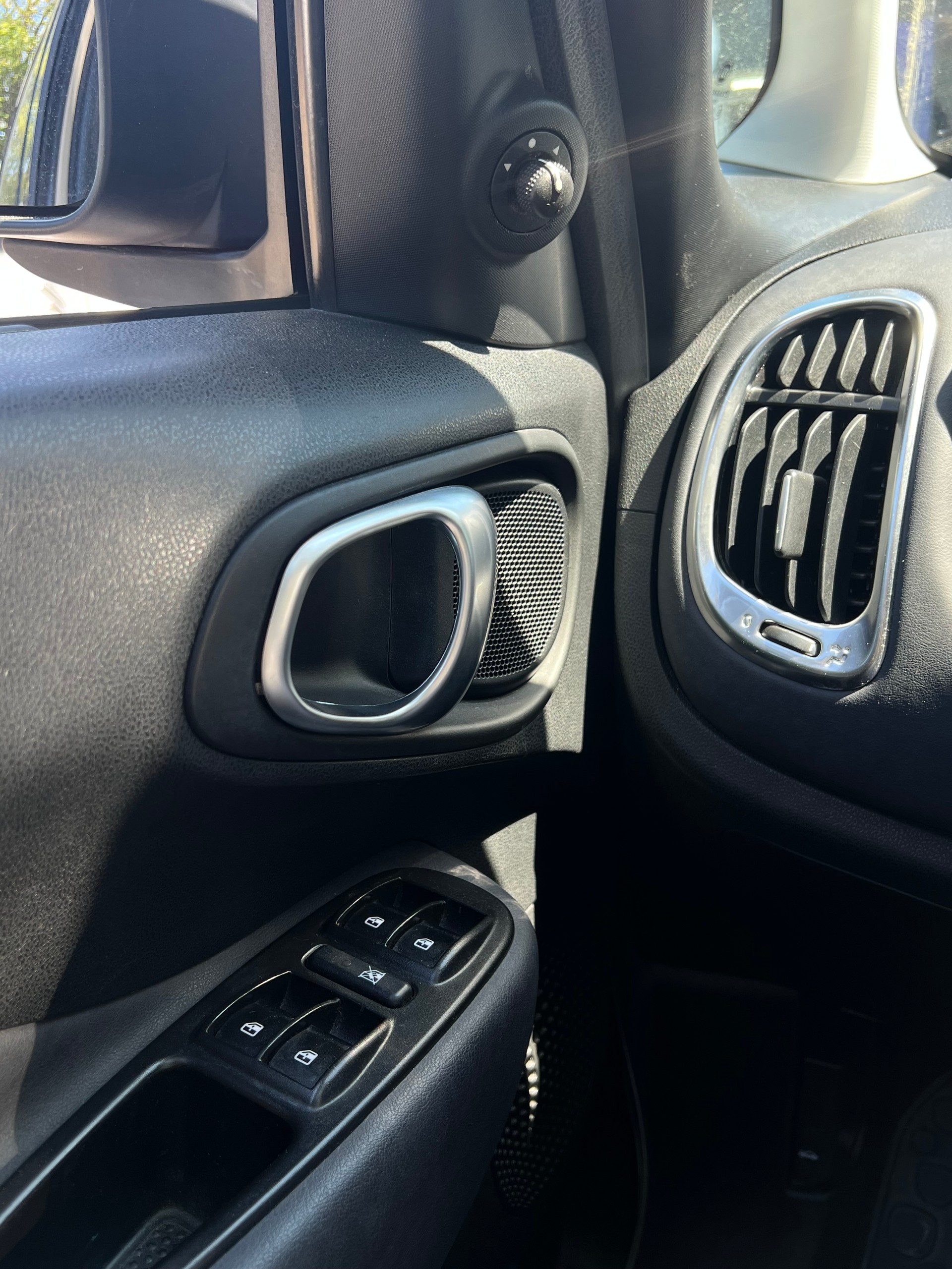 FIAT 500L Living 1.6 JTD Lounge-image-12