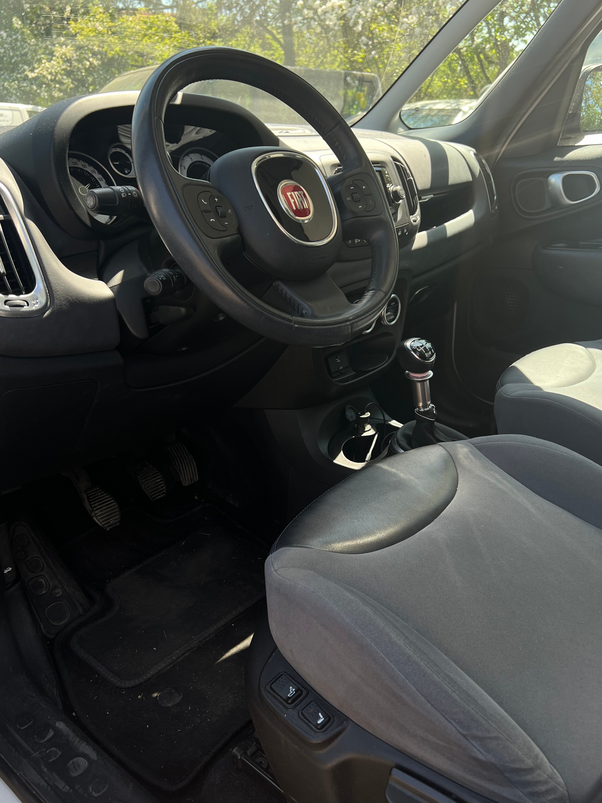FIAT 500L Living 1.6 JTD Lounge-image-9