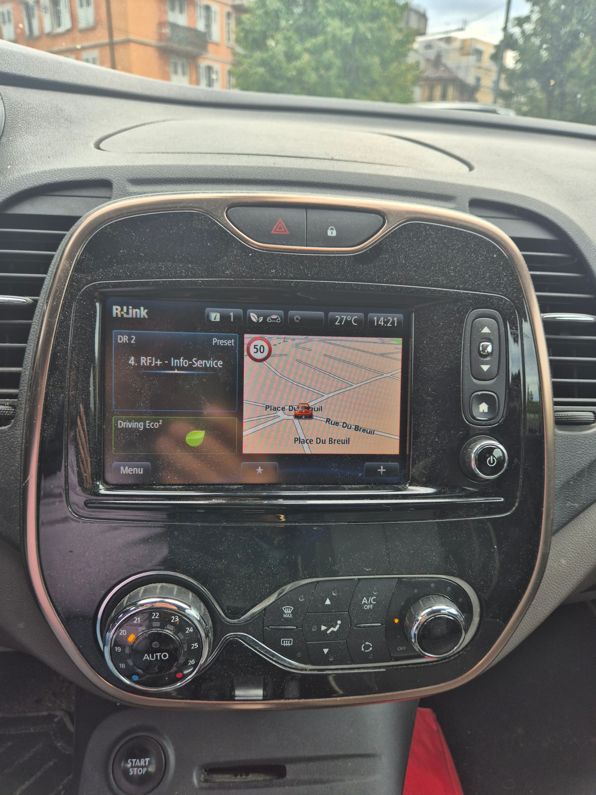 RENAULT Captur 1.2 T 16V Privilège EDC-image-9