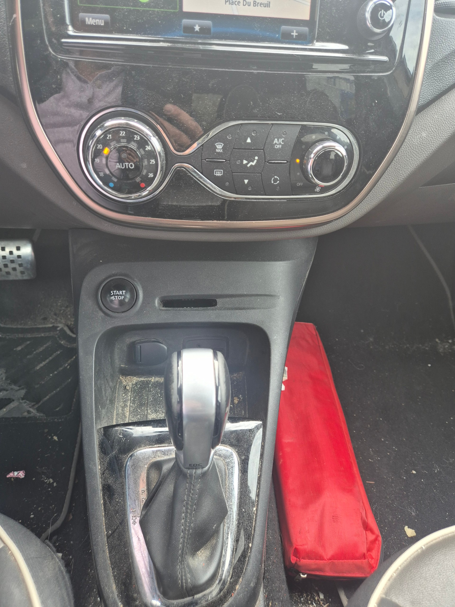 RENAULT Captur 1.2 T 16V Privilège EDC-image-8