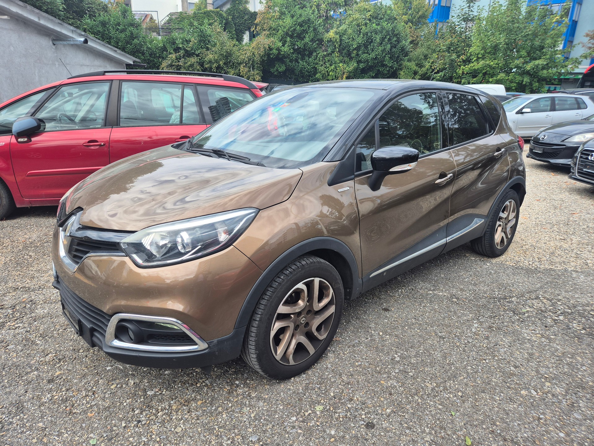 RENAULT Captur 1.2 T 16V Privilège EDC-image-2