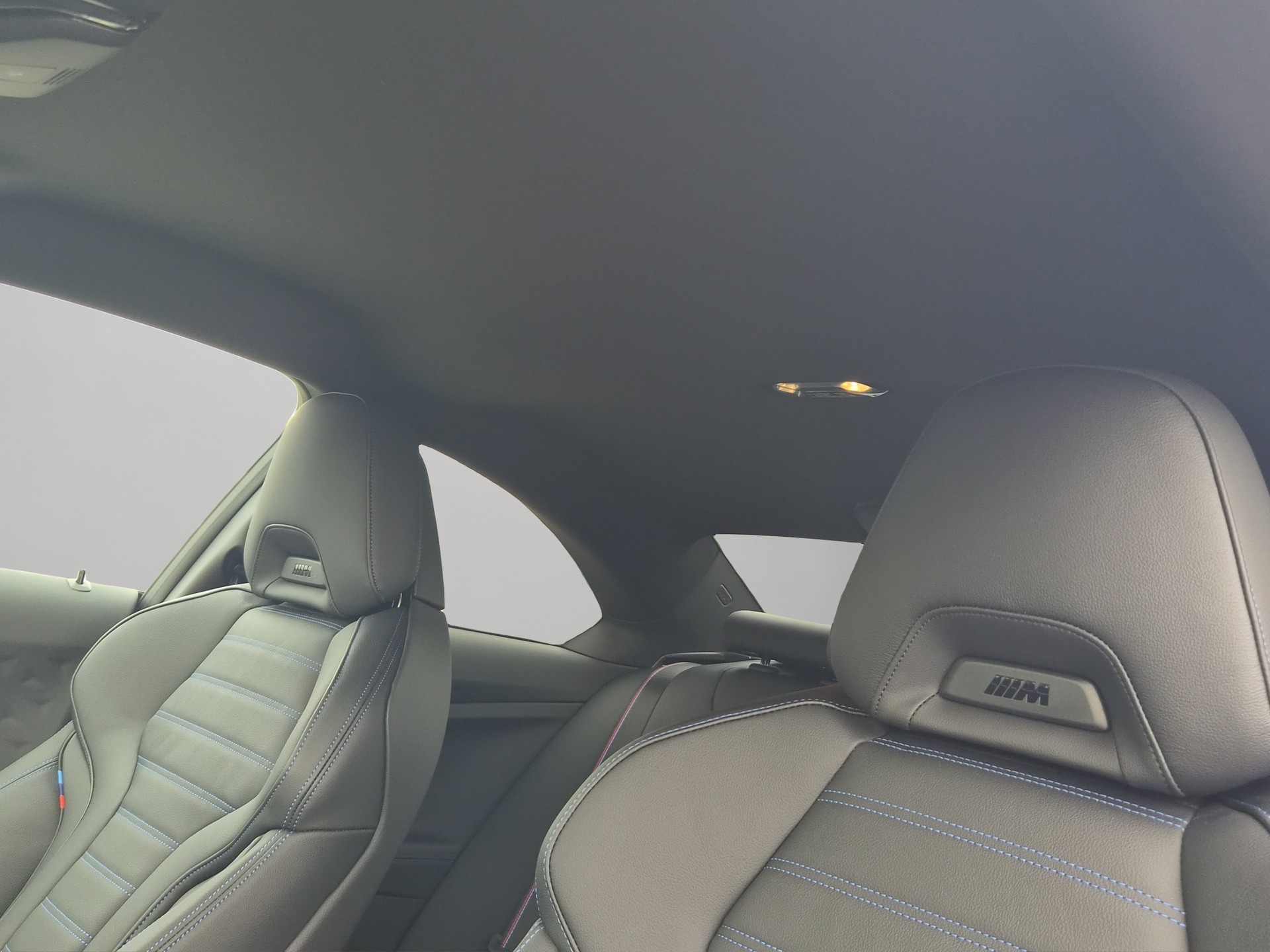 BMW M240i xDrive M Sport Pro Steptronic-image-12