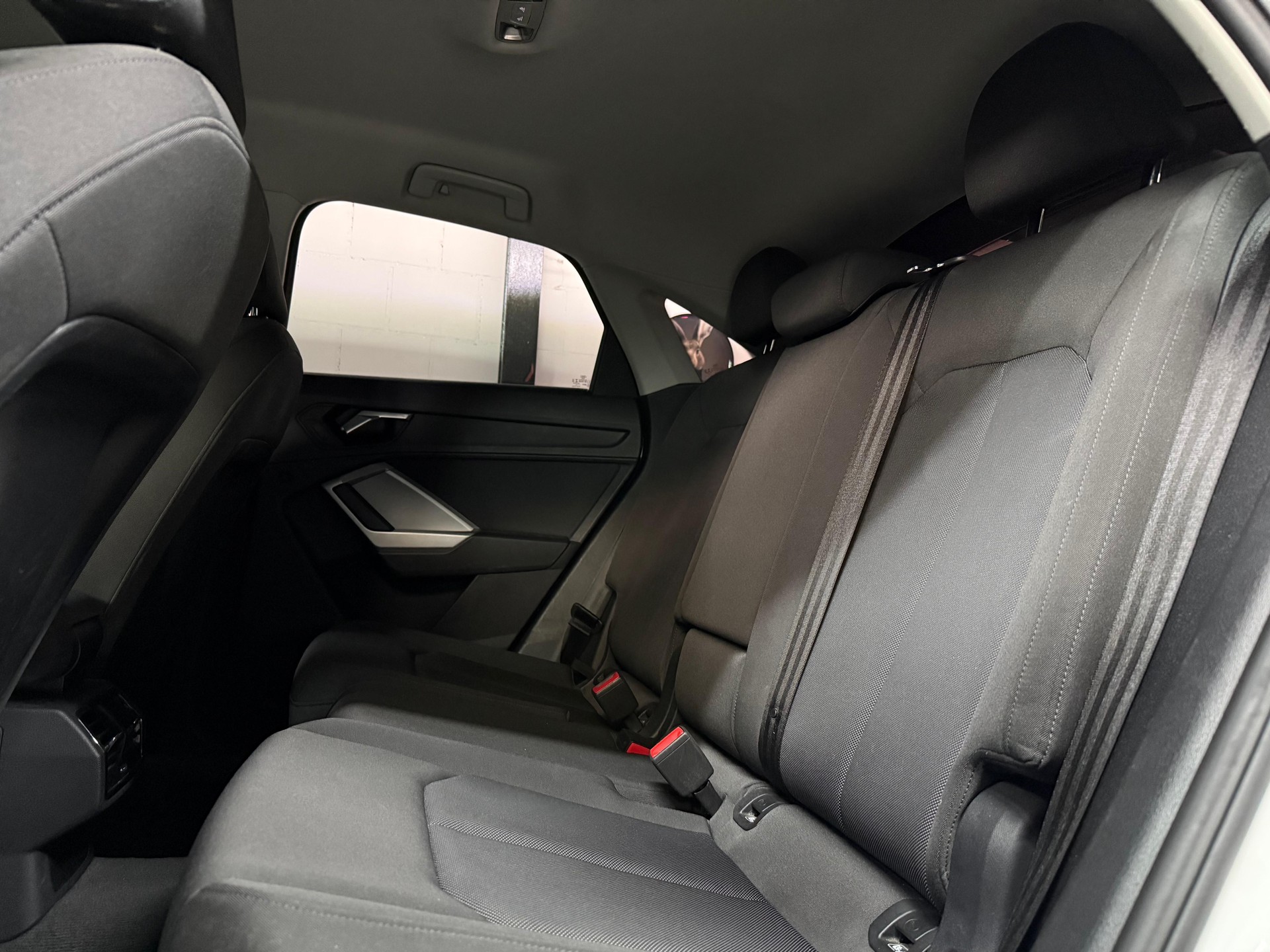 AUDI Q3 Sportback 35 TDI quattro S-tronic-image-8