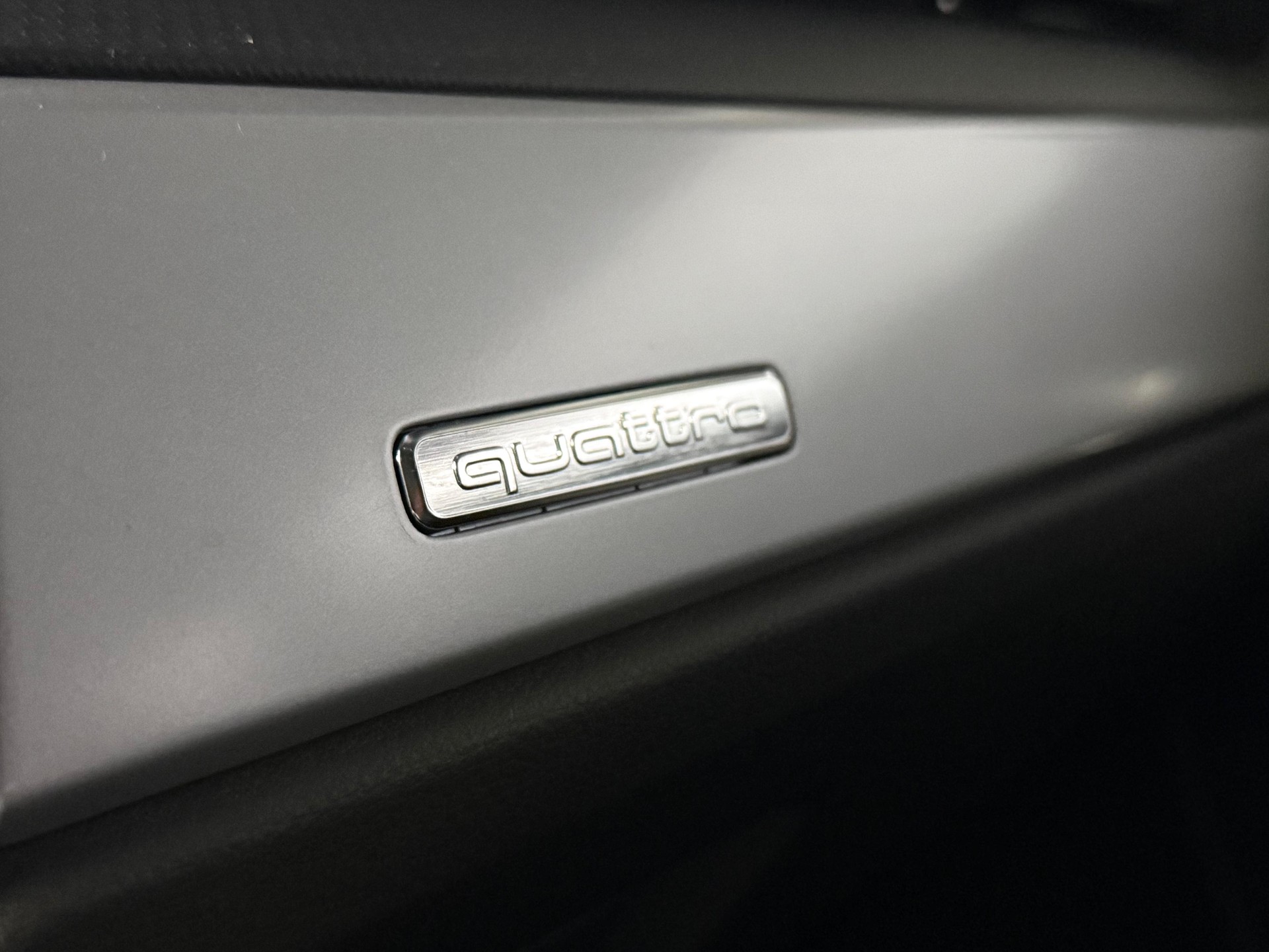 AUDI Q3 Sportback 35 TDI quattro S-tronic-image-10