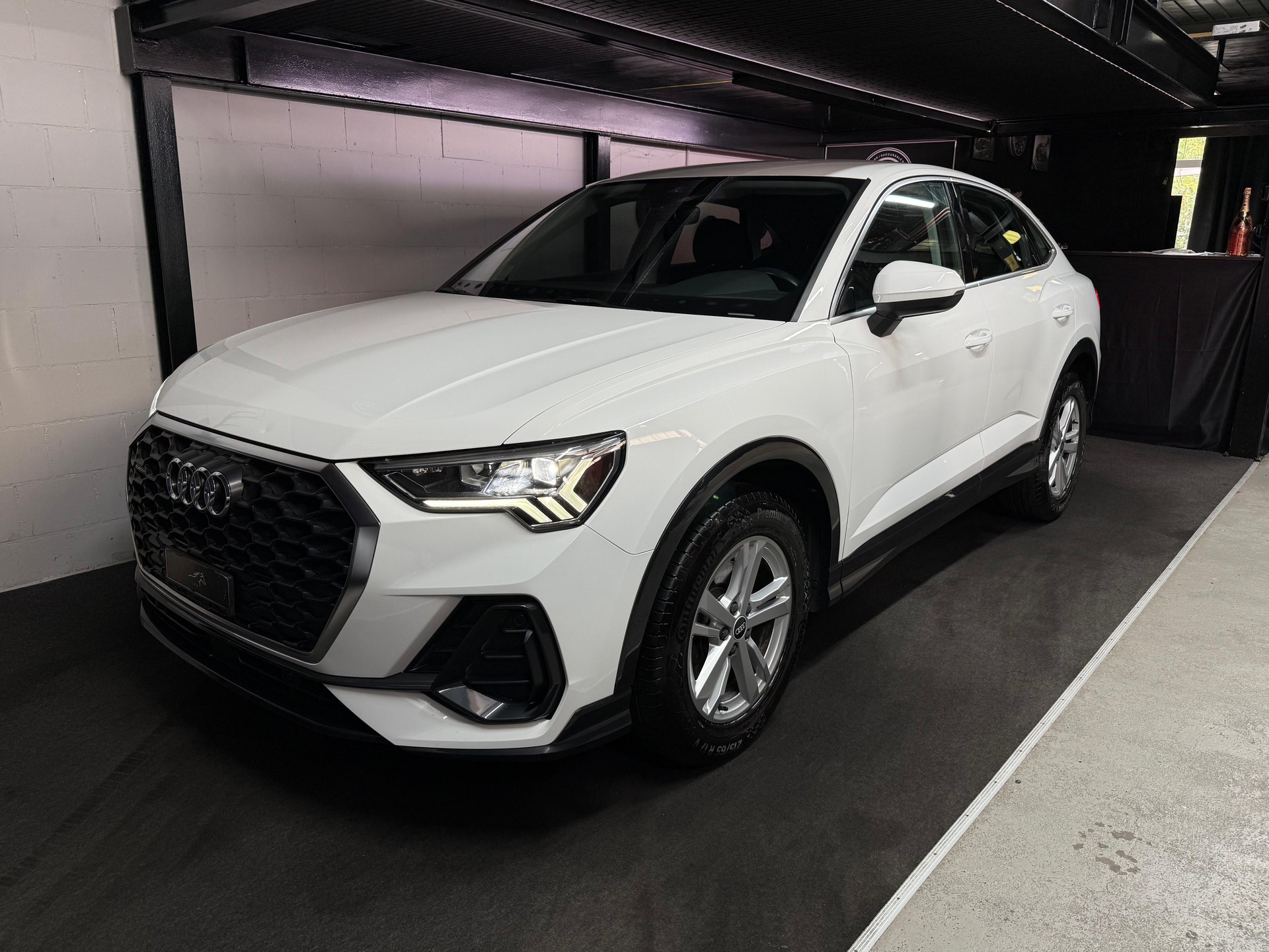 AUDI Q3 Sportback 35 TDI quattro S-tronic-image-1