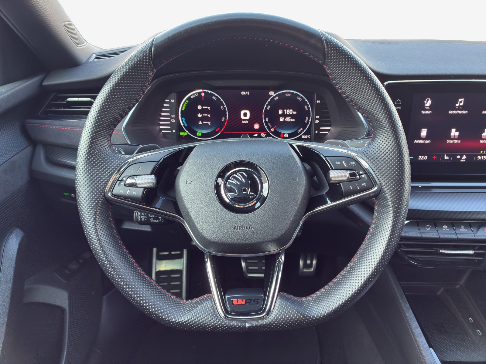 SKODA Octavia Combi 1.4 TSI PHEV DSG RS-image-9