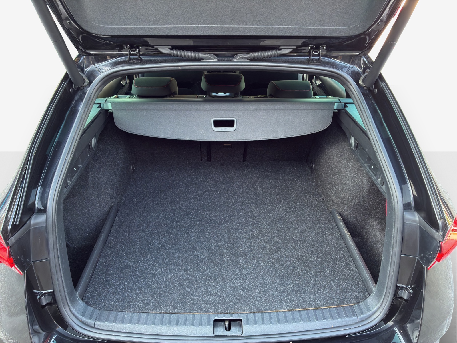 SKODA Octavia Combi 1.4 TSI PHEV DSG RS-image-12