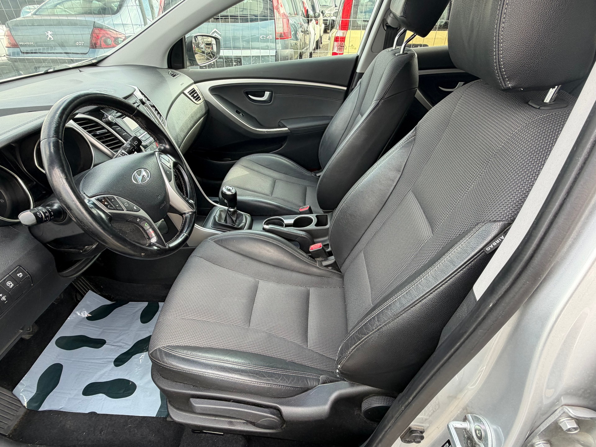 HYUNDAI i30 1.6 GDI GO!-image-5