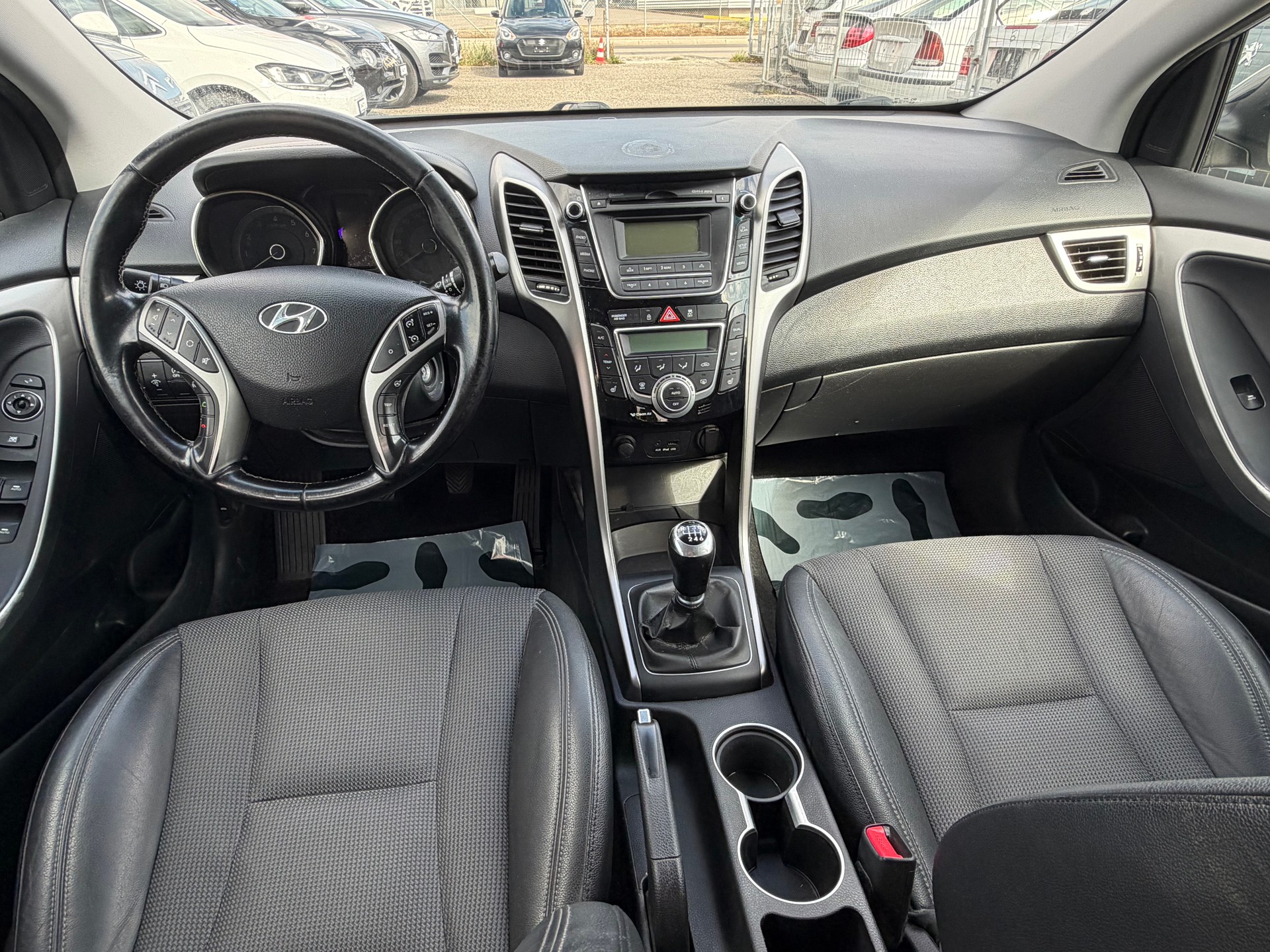 HYUNDAI i30 1.6 GDI GO!-image-4