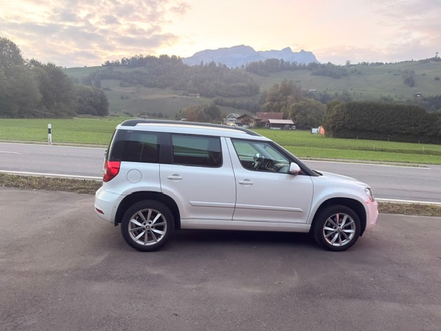 SKODA Yeti 1.8 TSI Active 4x4 DSG-image-1