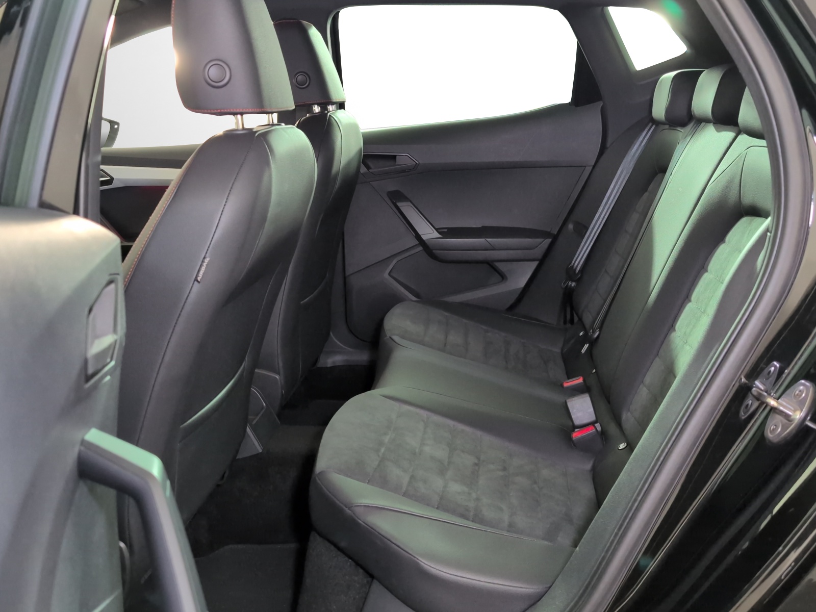 SEAT Ibiza 1.0 EcoTSI Hola FR DSG-image-7