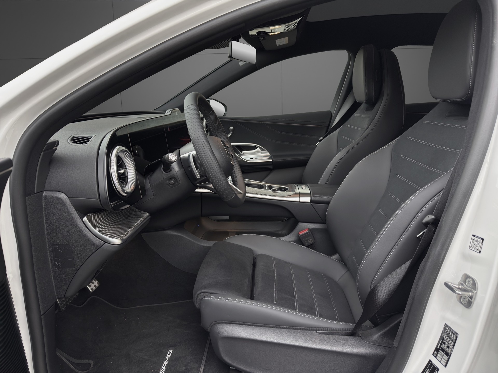 MERCEDES-BENZ C 400 94 kWh 4Matic AMG Line-image-5