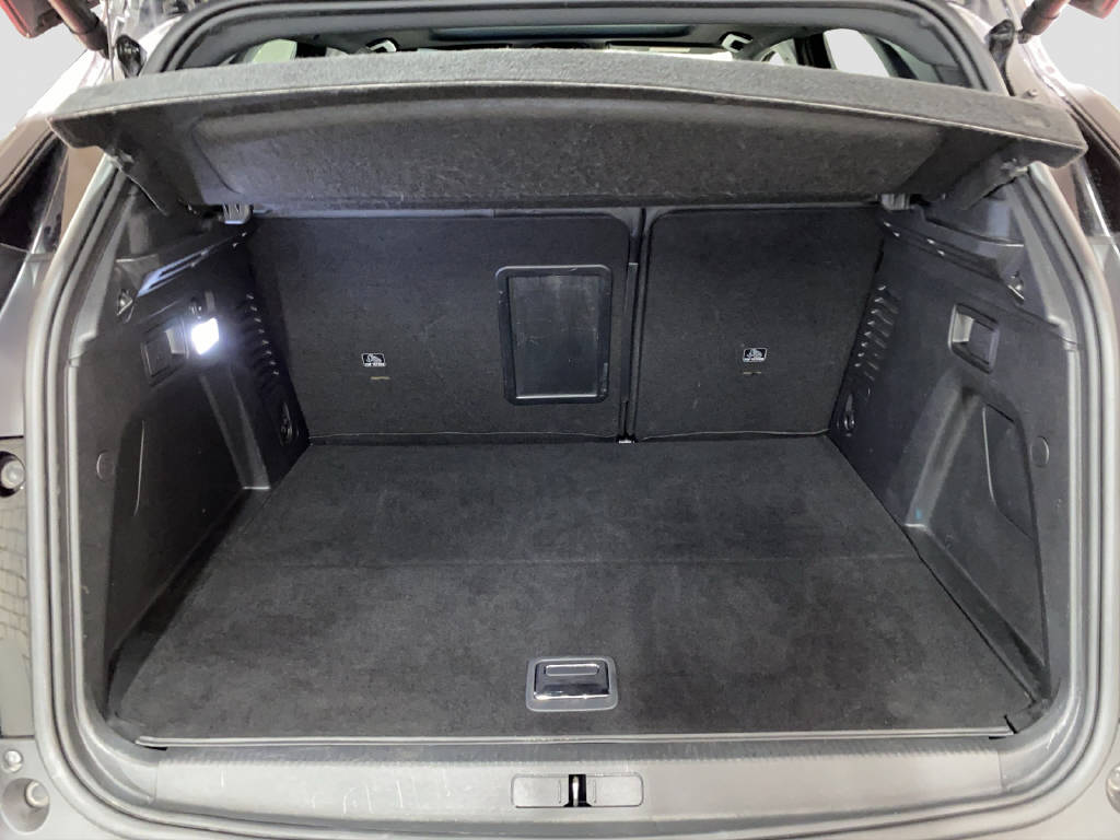 PEUGEOT 3008 1.6 Plug-in Hybrid4 GT-image-13