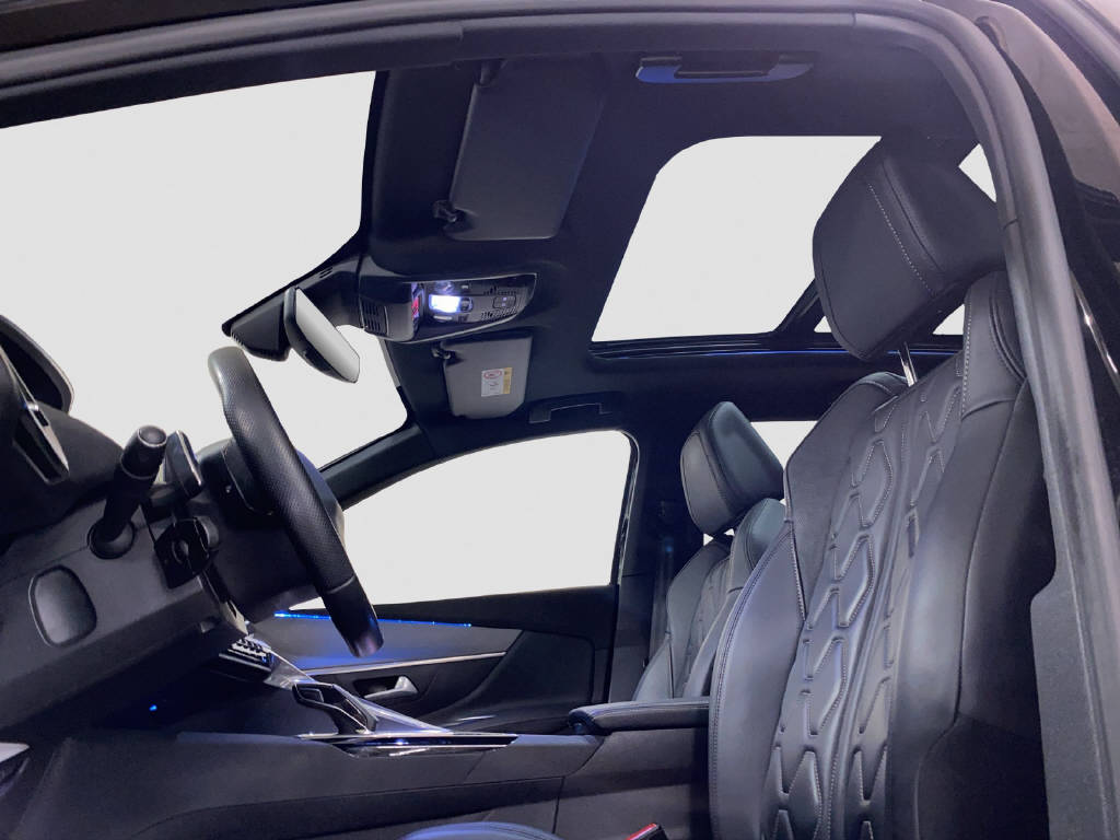 PEUGEOT 3008 1.6 Plug-in Hybrid4 GT-image-6