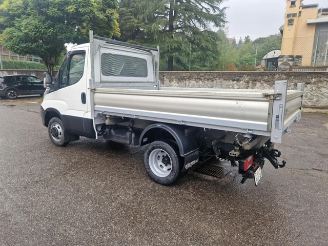 IVECO DAILY 35 C 15 - Ponte Ribaltabile 3 Lati - Doppio Gancio di Traino KG. 3500-image-5